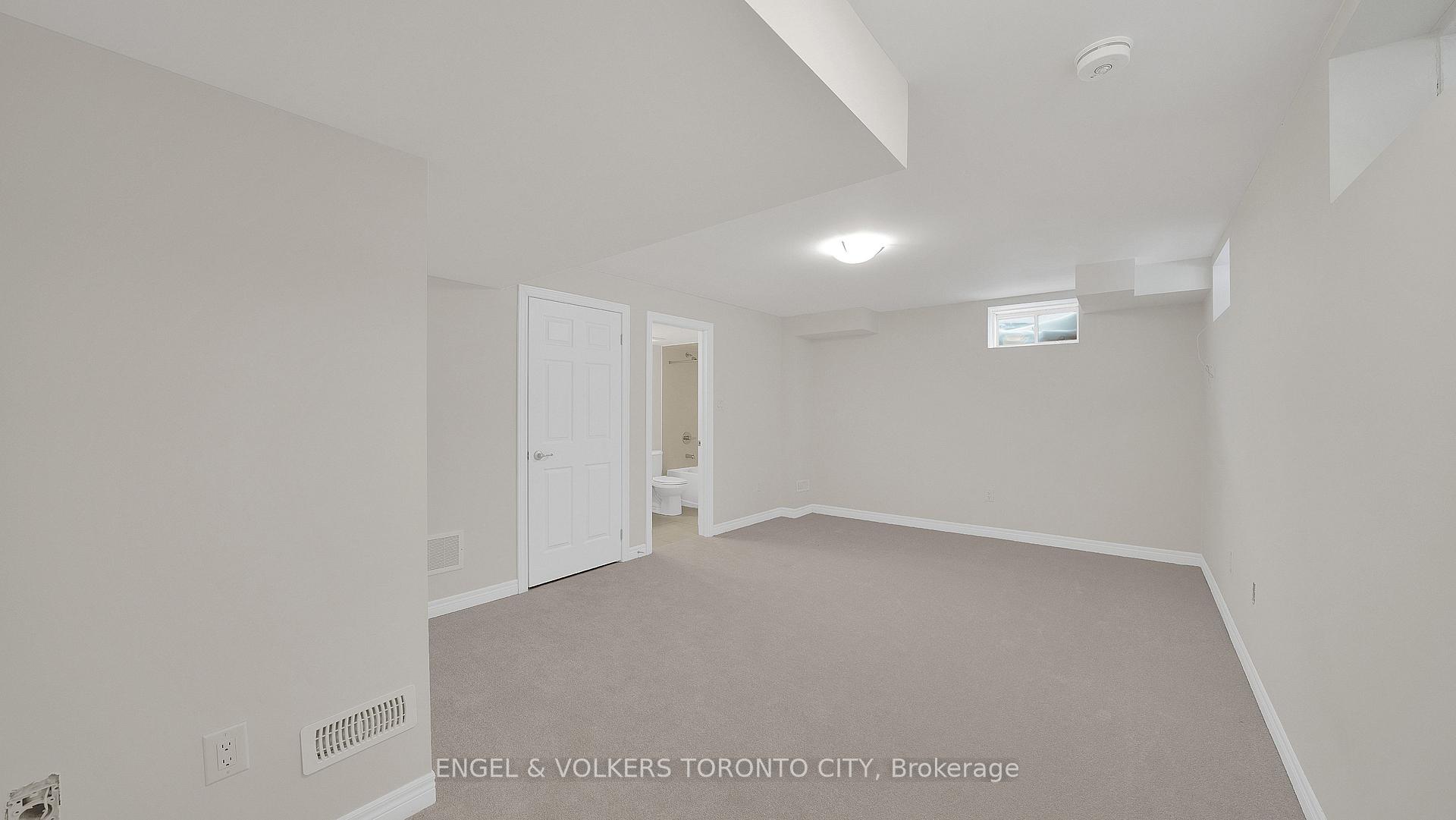 Photo 23 of 132 Mumbai Drive, Markham, Middlefield — HOMEH
