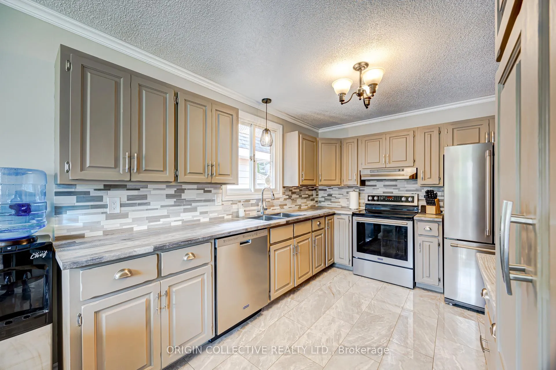 Photo 10 of 444 William Street, Midland — HOMEH
