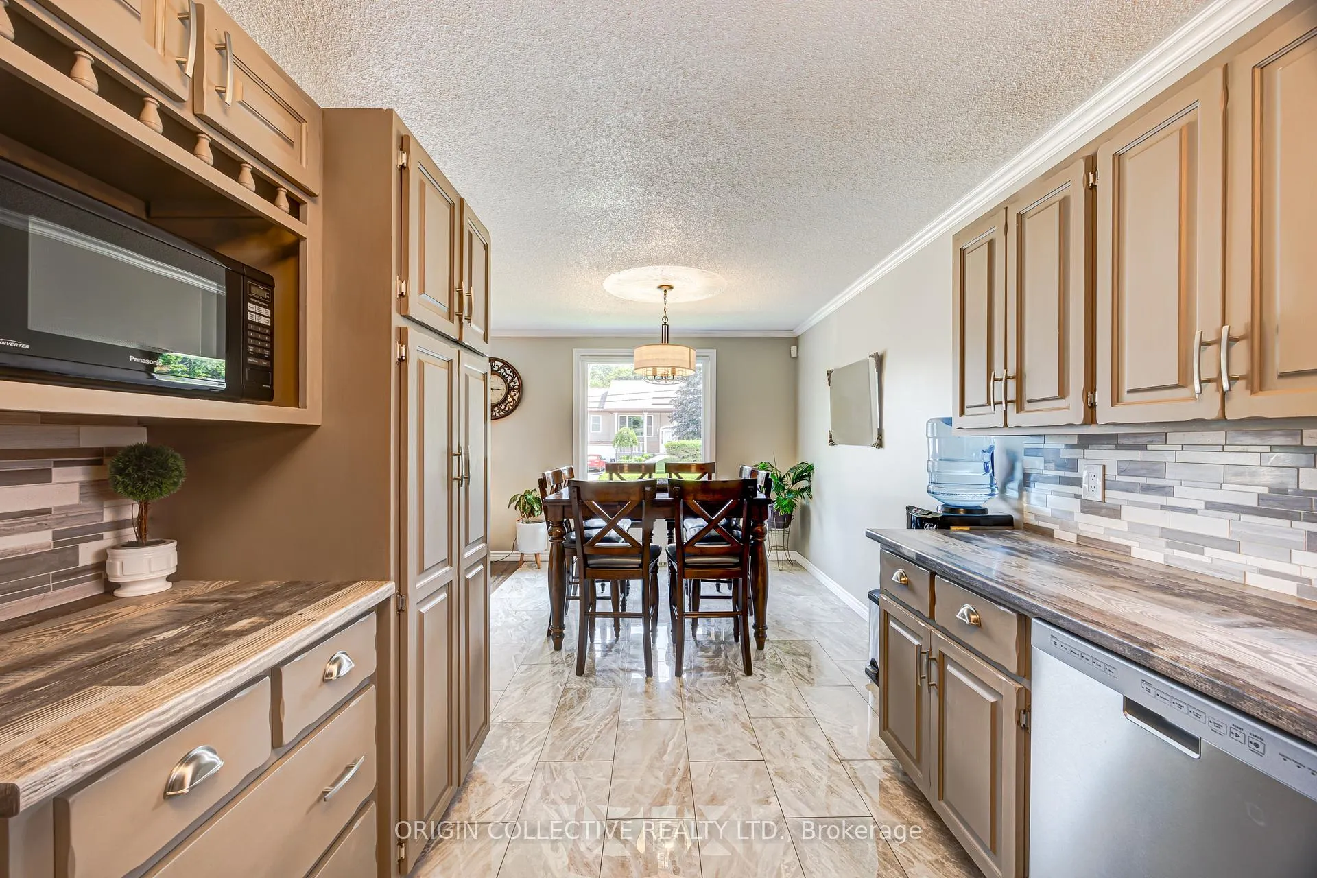 Photo 11 of 444 William Street, Midland — HOMEH