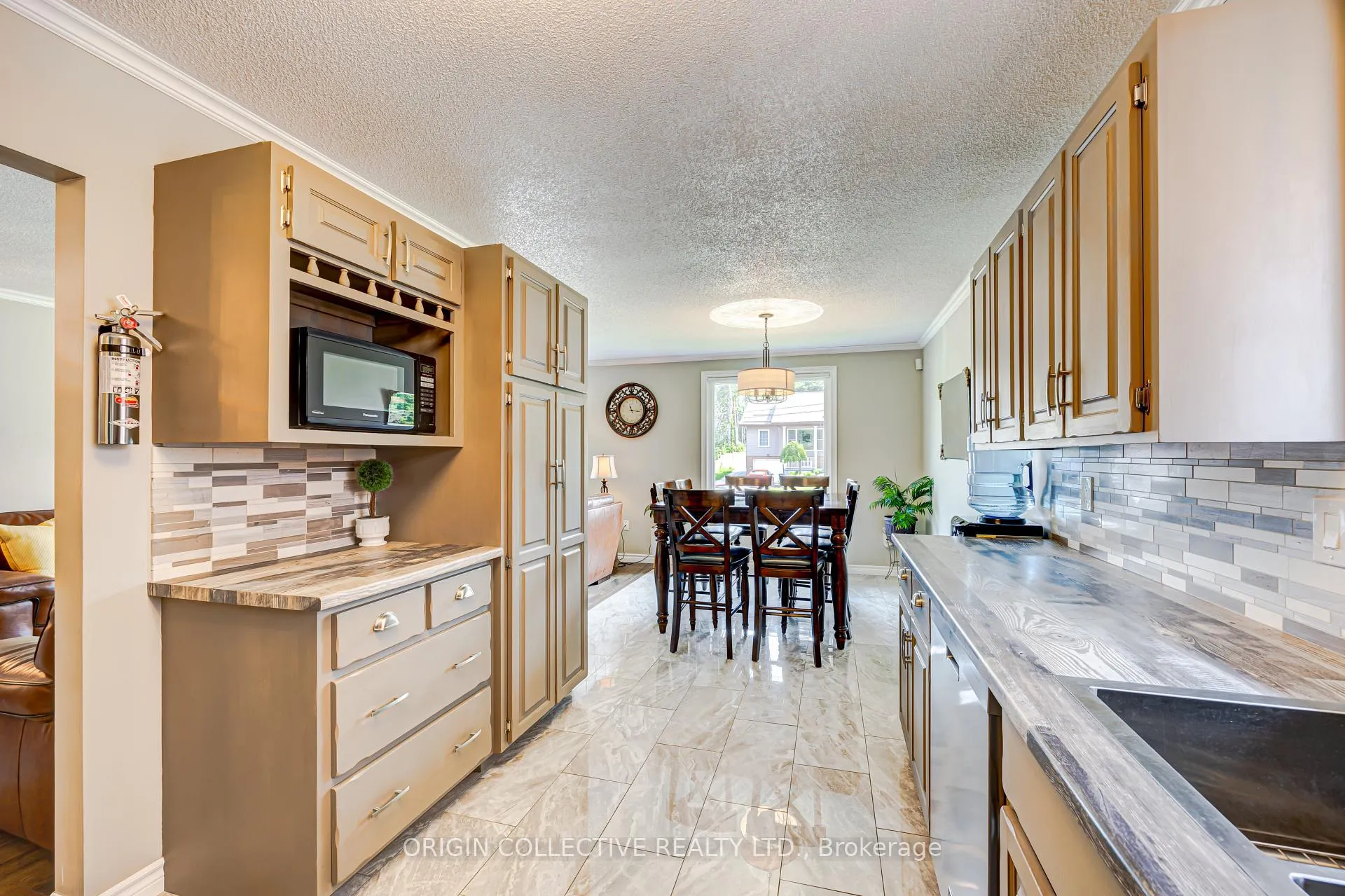 Photo 12 of 444 William Street, Midland — HOMEH