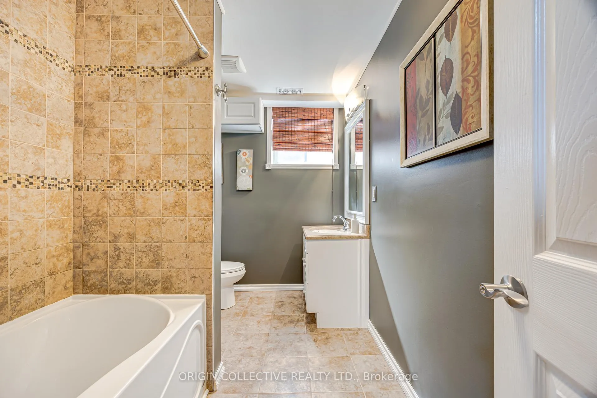 Photo 21 of 444 William Street, Midland — HOMEH