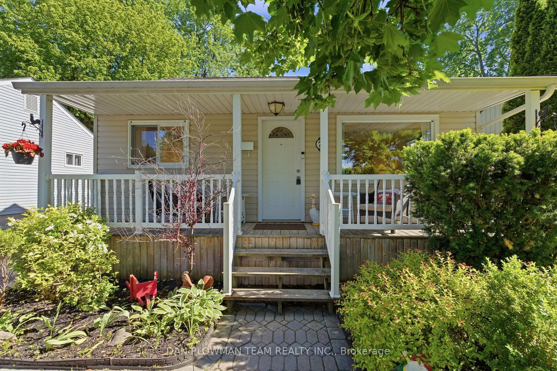 Photo 4 of 7 Beech Street, Ajax, Central — HOMEH