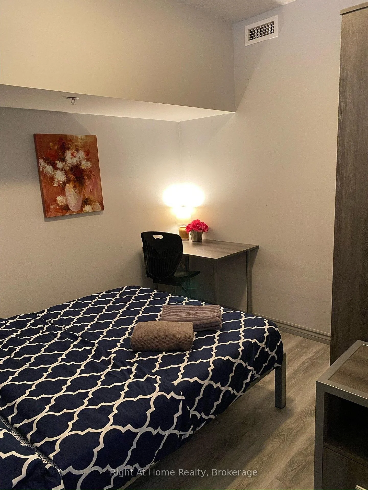 Photo 40 of Unit B311, 275 Larch Street, Waterloo, Beechwood/University — HOMEH