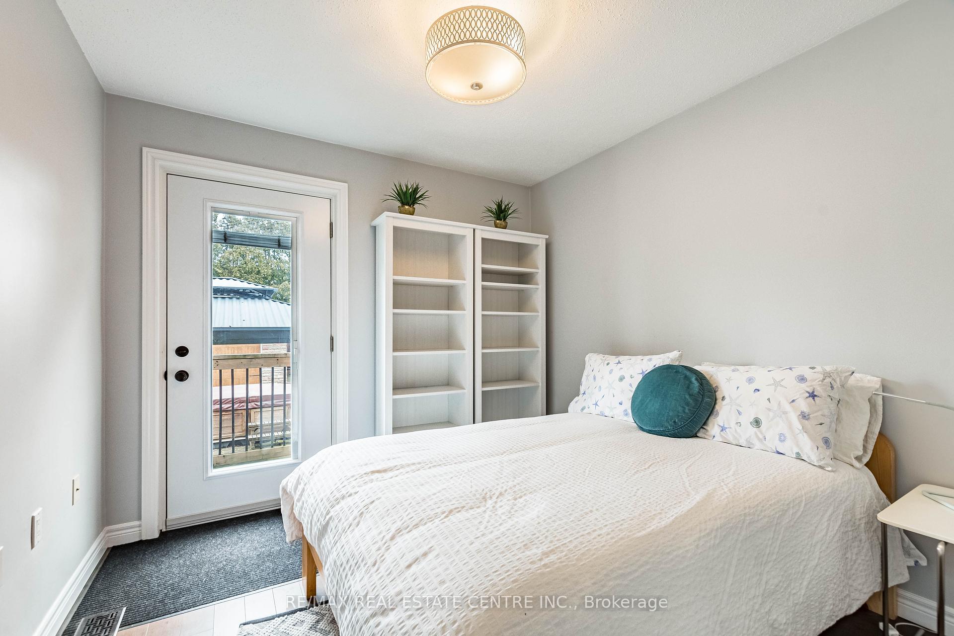 Photo 27 of 37 Maple Avenue N, Mississauga, Port Credit — HOMEH