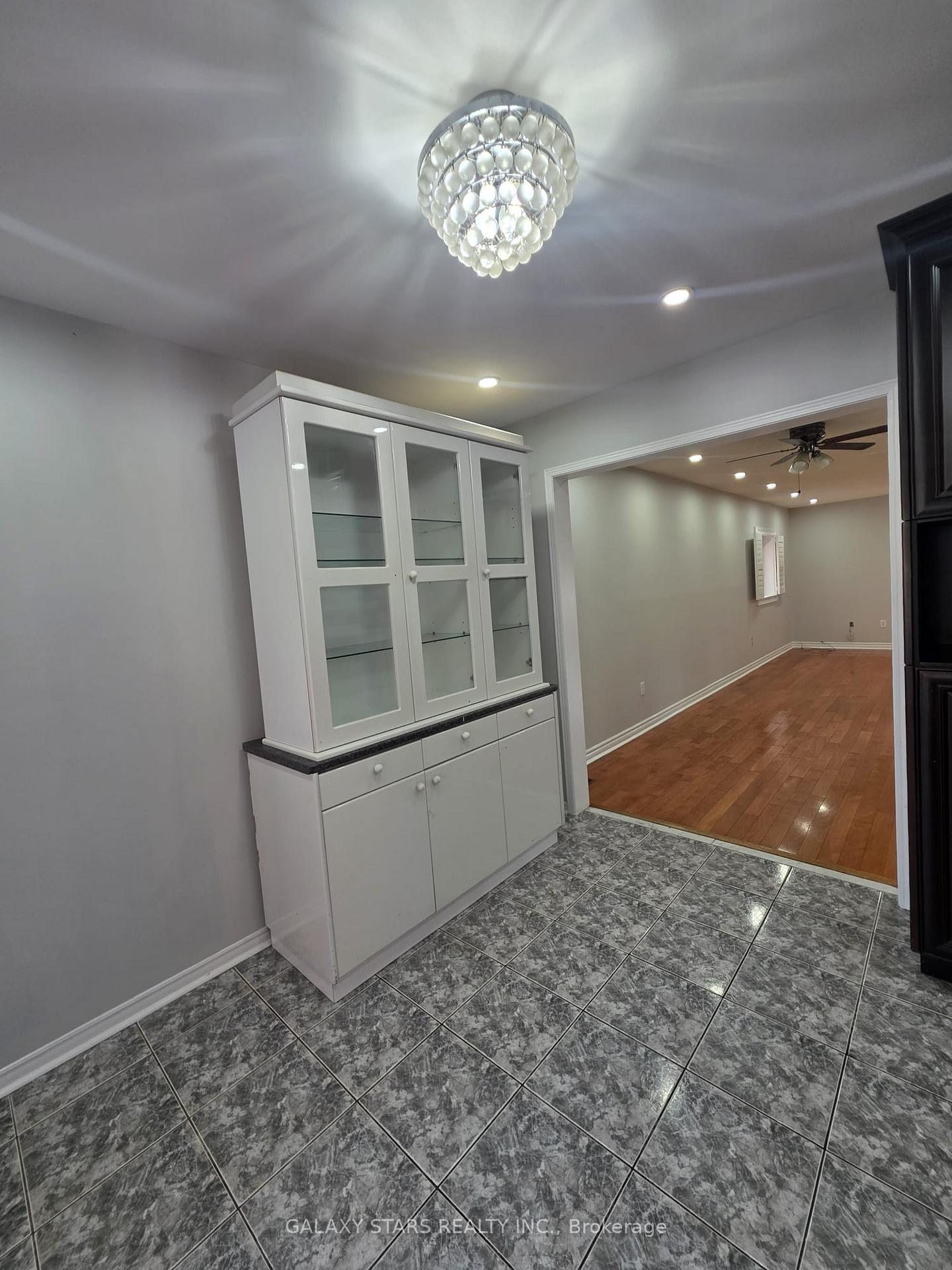 Photo 7 of 45 Kruger Road, Markham, Middlefield — HOMEH
