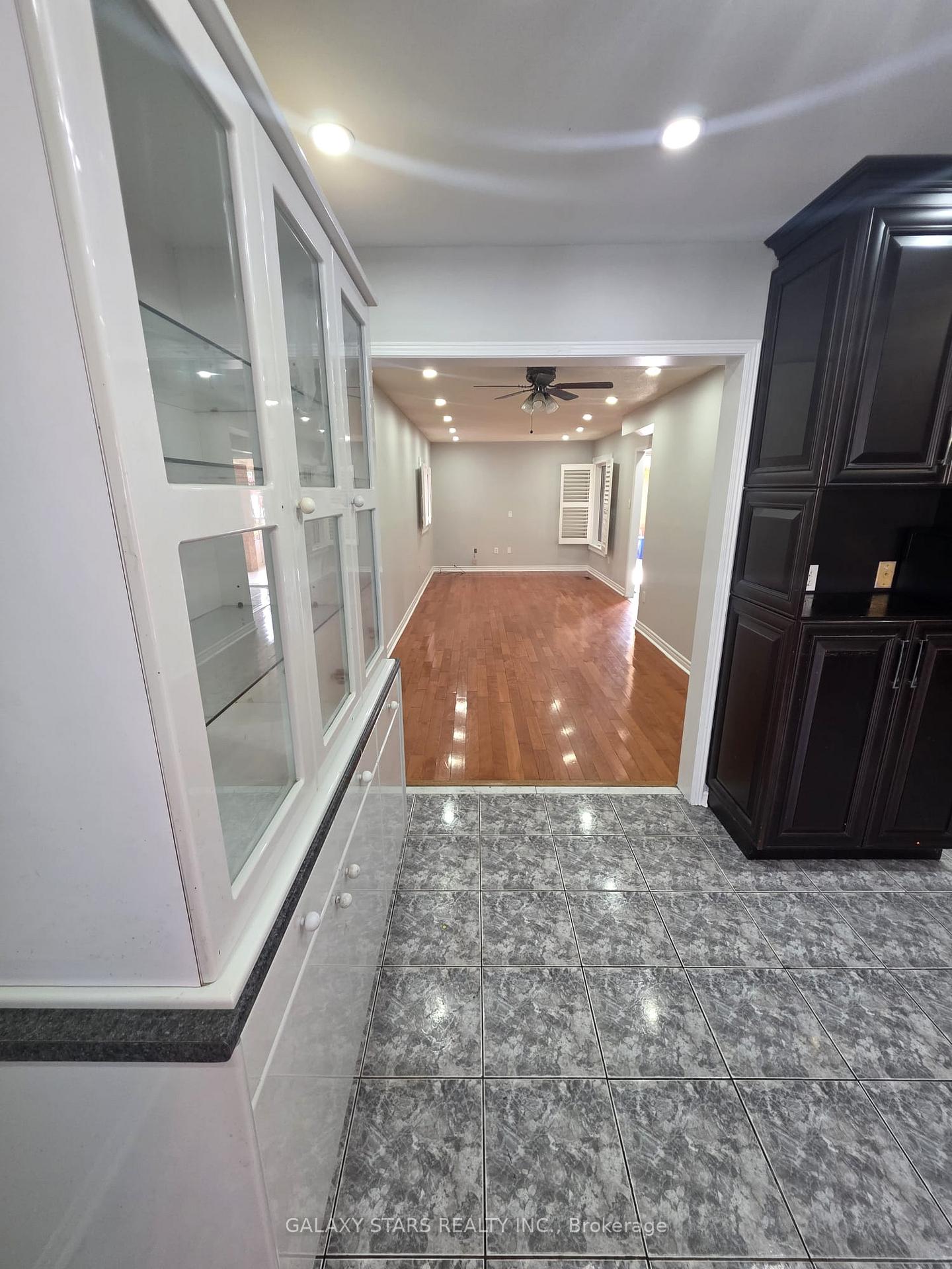 Photo 8 of 45 Kruger Road, Markham, Middlefield — HOMEH