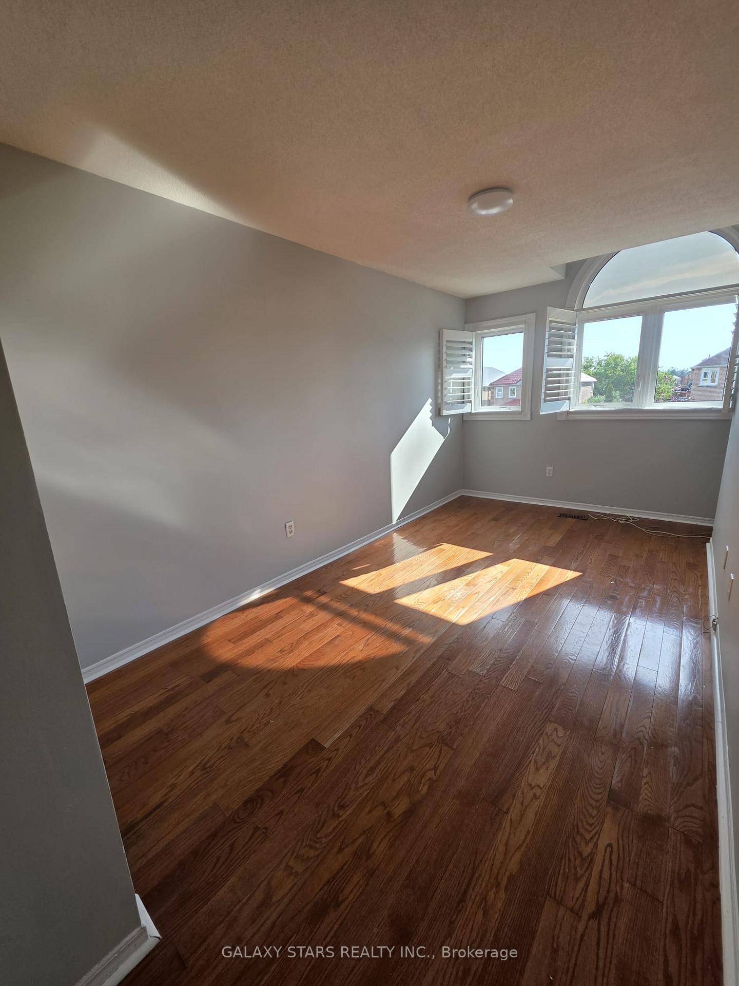 Photo 13 of 45 Kruger Road, Markham, Middlefield — HOMEH