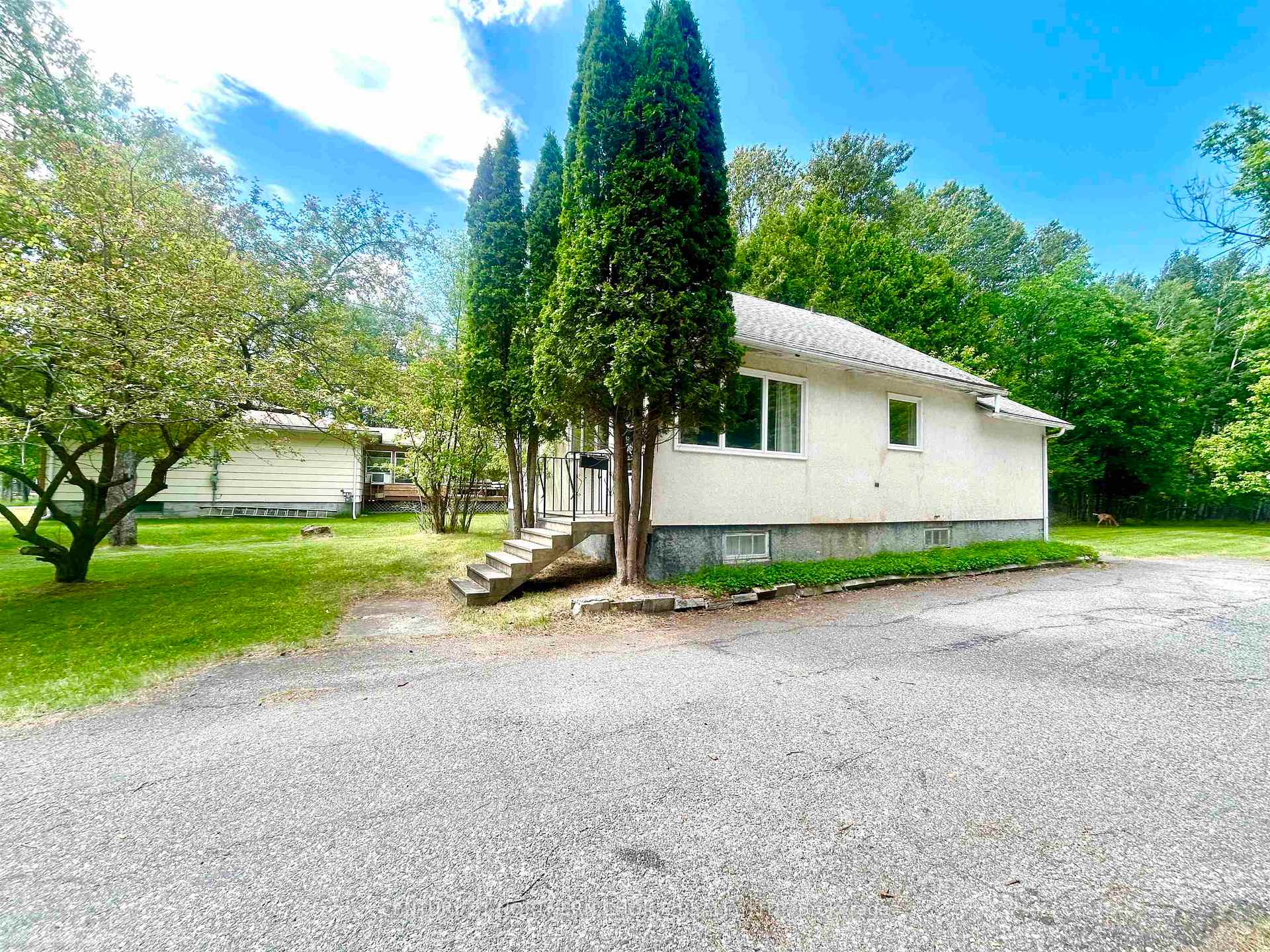 Photo 4 of 1312 Emo Road, Fort Frances — HOMEH