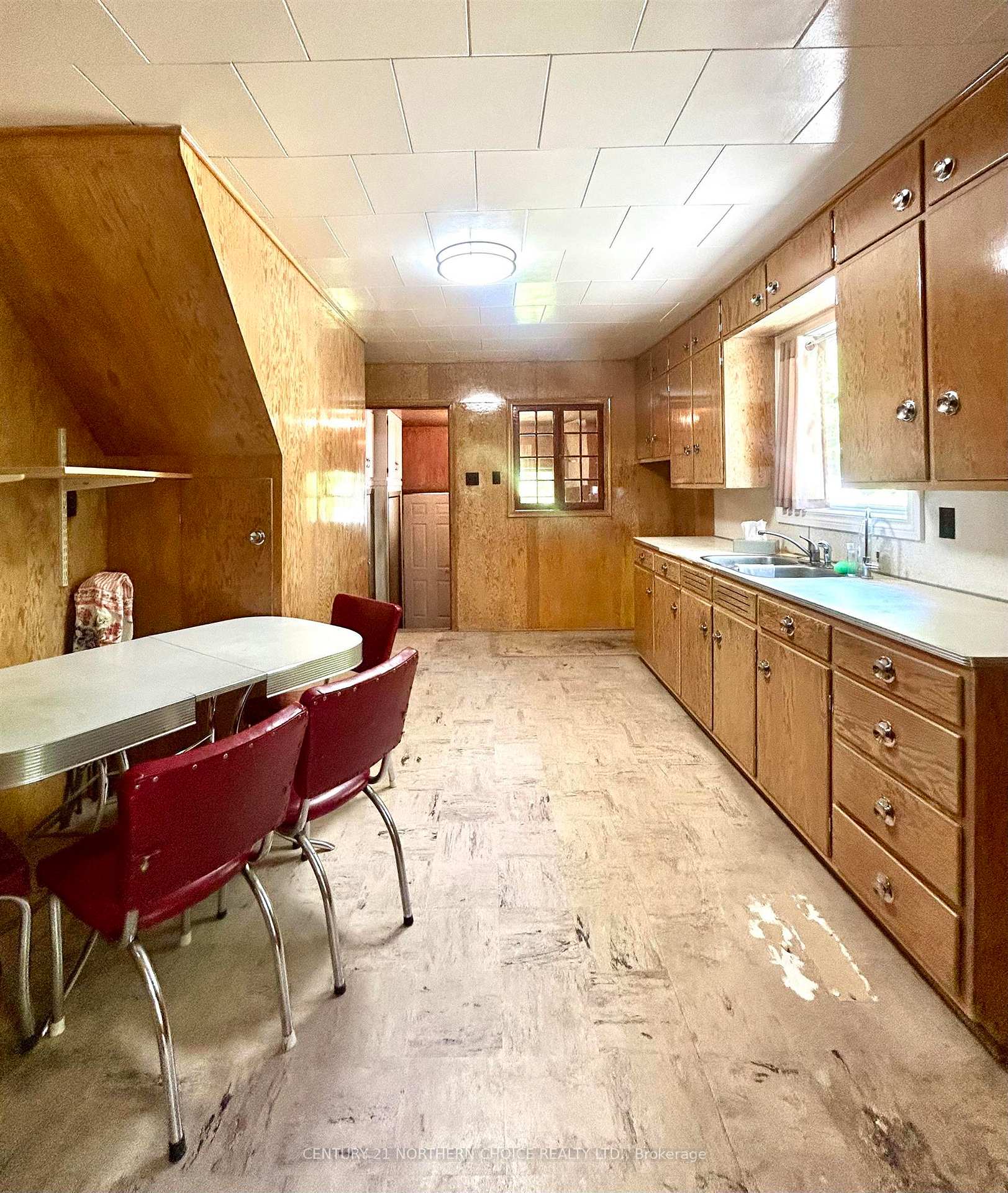 Photo 7 of 1312 Emo Road, Fort Frances — HOMEH