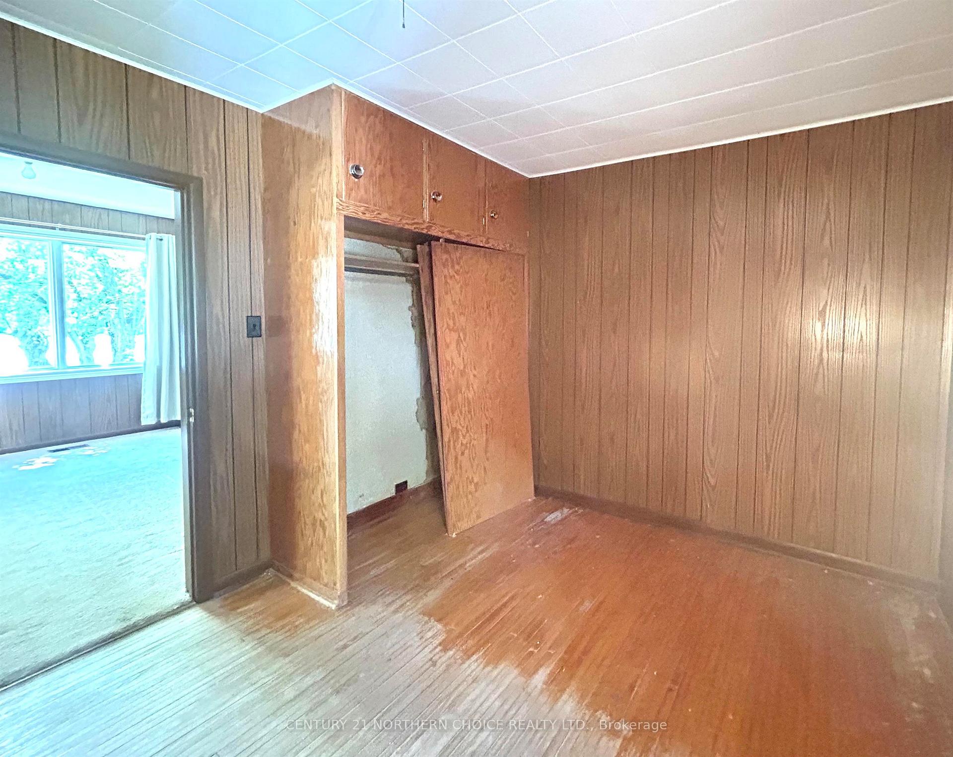 Photo 9 of 1312 Emo Road, Fort Frances — HOMEH