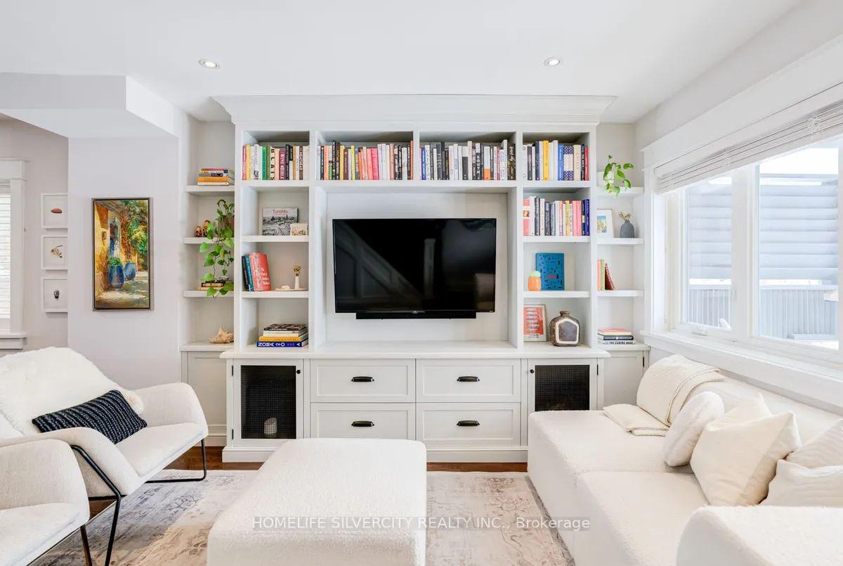 Photo 3 of 114 Springdale Boulevard, Toronto, Danforth Village-East York — HOMEH