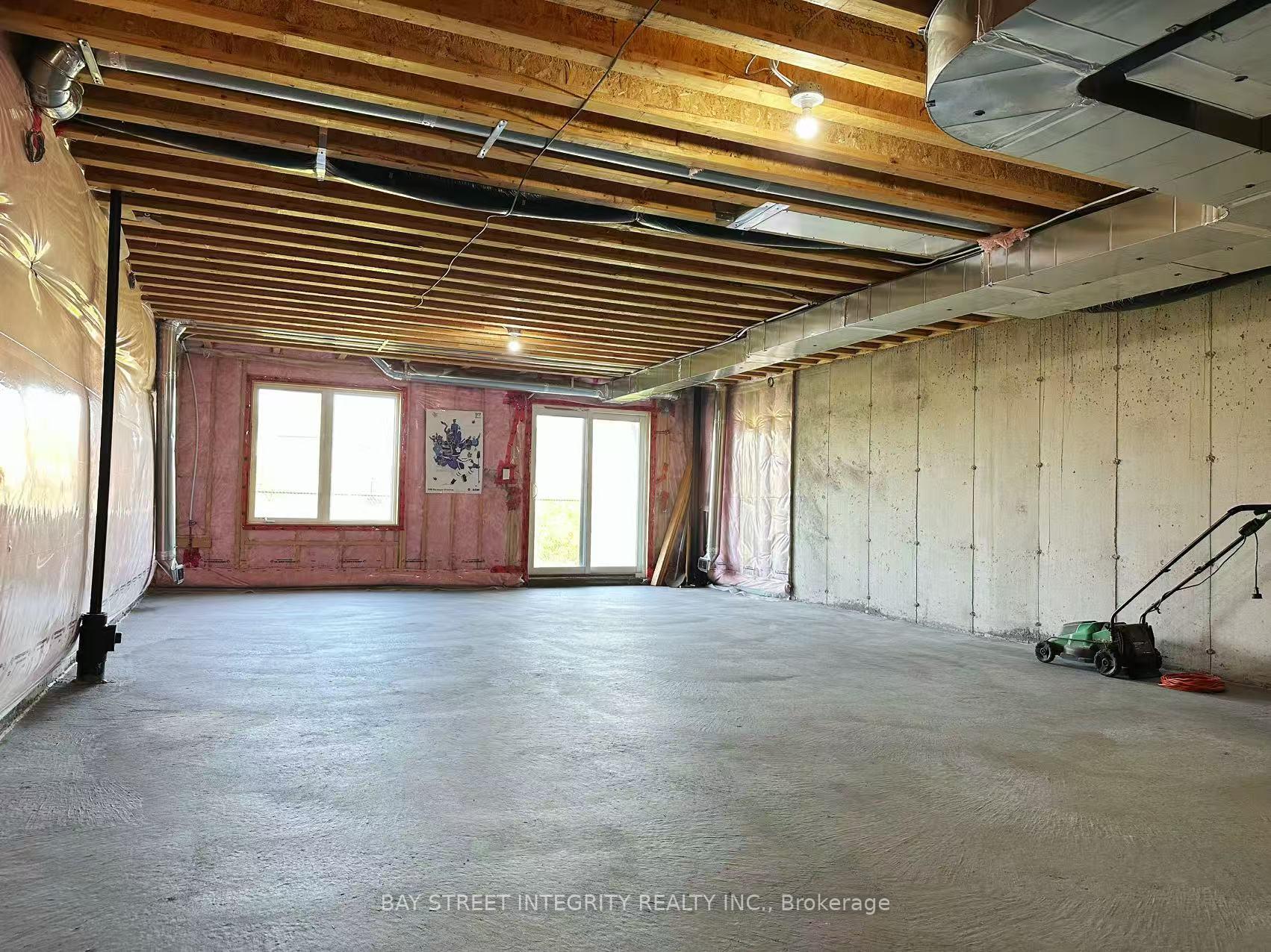 Photo 12 of 216 Elyse Court, Aurora, Bayview Northeast — HOMEH