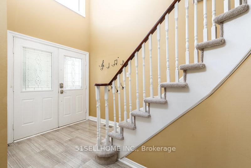 Photo 2 of 4771 Antelope Crescent, Mississauga, Hurontario — HOMEH