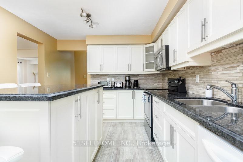 Photo 11 of 4771 Antelope Crescent, Mississauga, Hurontario — HOMEH