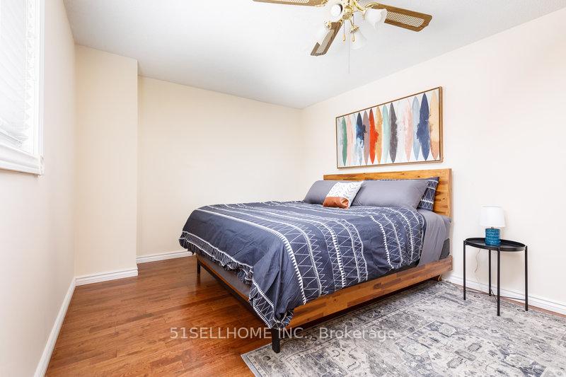Photo 18 of 4771 Antelope Crescent, Mississauga, Hurontario — HOMEH