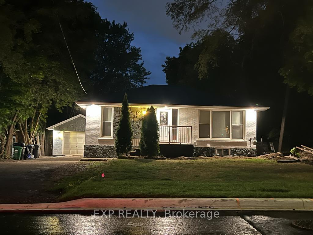 Photo 16 of Unit Upper Level, 254 Hillside Drive, Mississauga, Streetsville — HOMEH