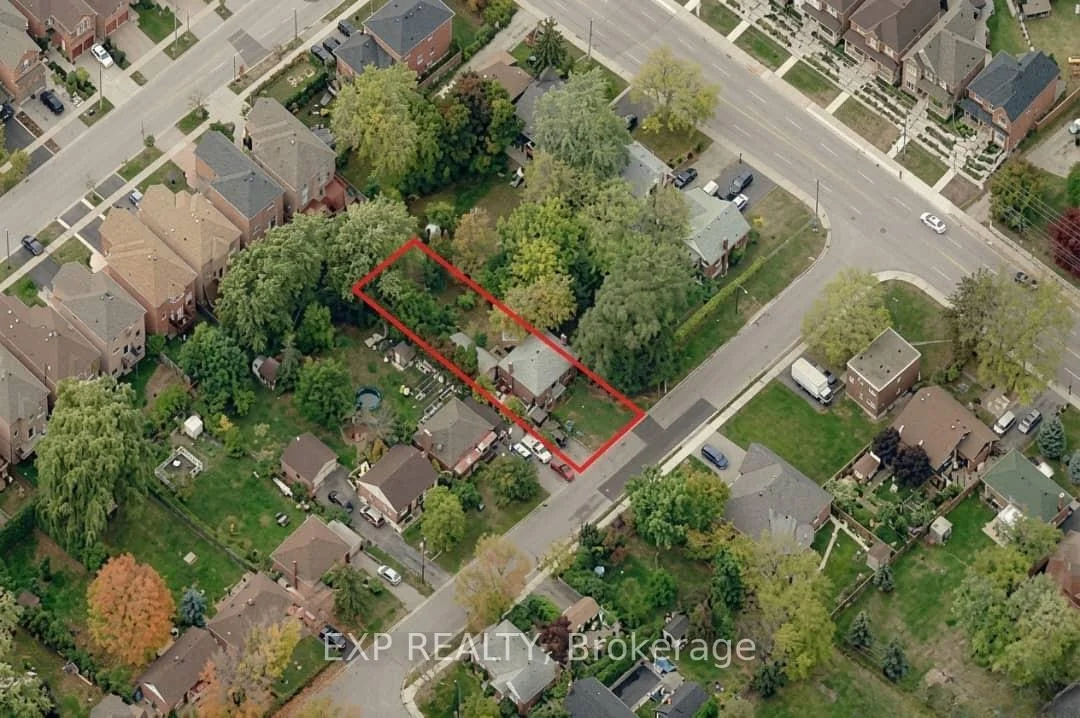 Photo 10 of Unit Upper Level, 254 Hillside Drive, Mississauga, Streetsville — HOMEH