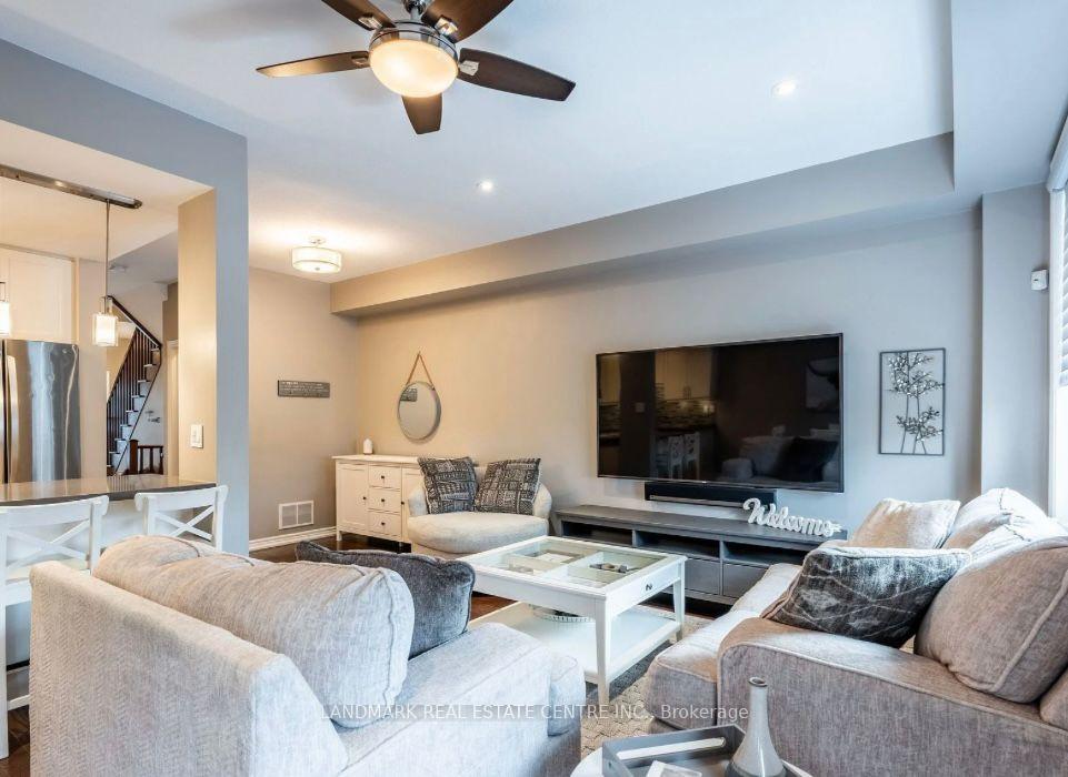 Photo 3 of 38 Galileo Drive, Hamilton, Lakeshore — HOMEH