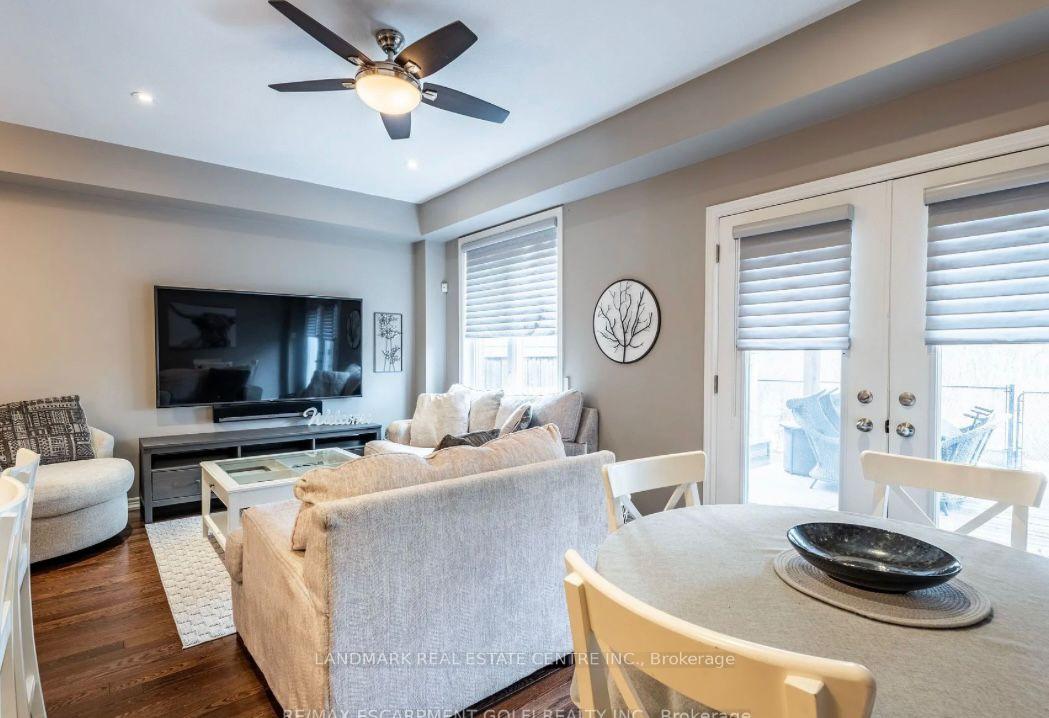 Photo 4 of 38 Galileo Drive, Hamilton, Lakeshore — HOMEH