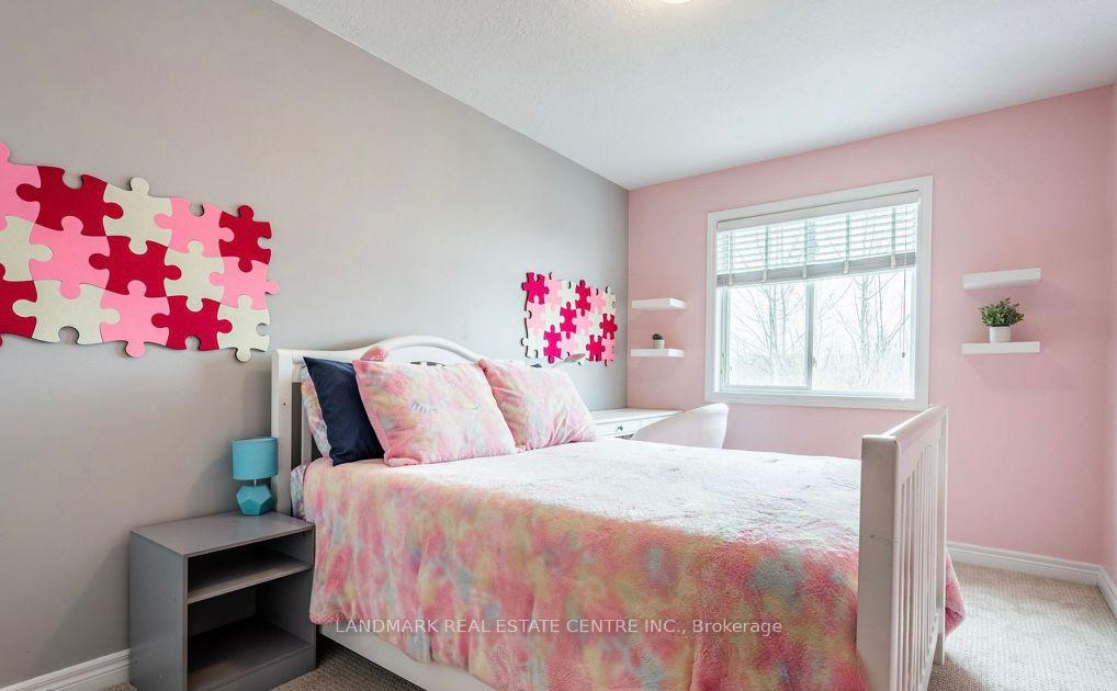 Photo 7 of 38 Galileo Drive, Hamilton, Lakeshore — HOMEH