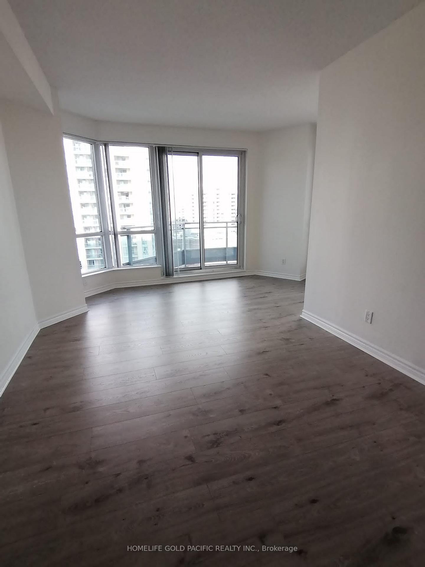 Photo 10 of Unit 1011, 18 Holmes Avenue, North York, Willowdale East — HOMEH