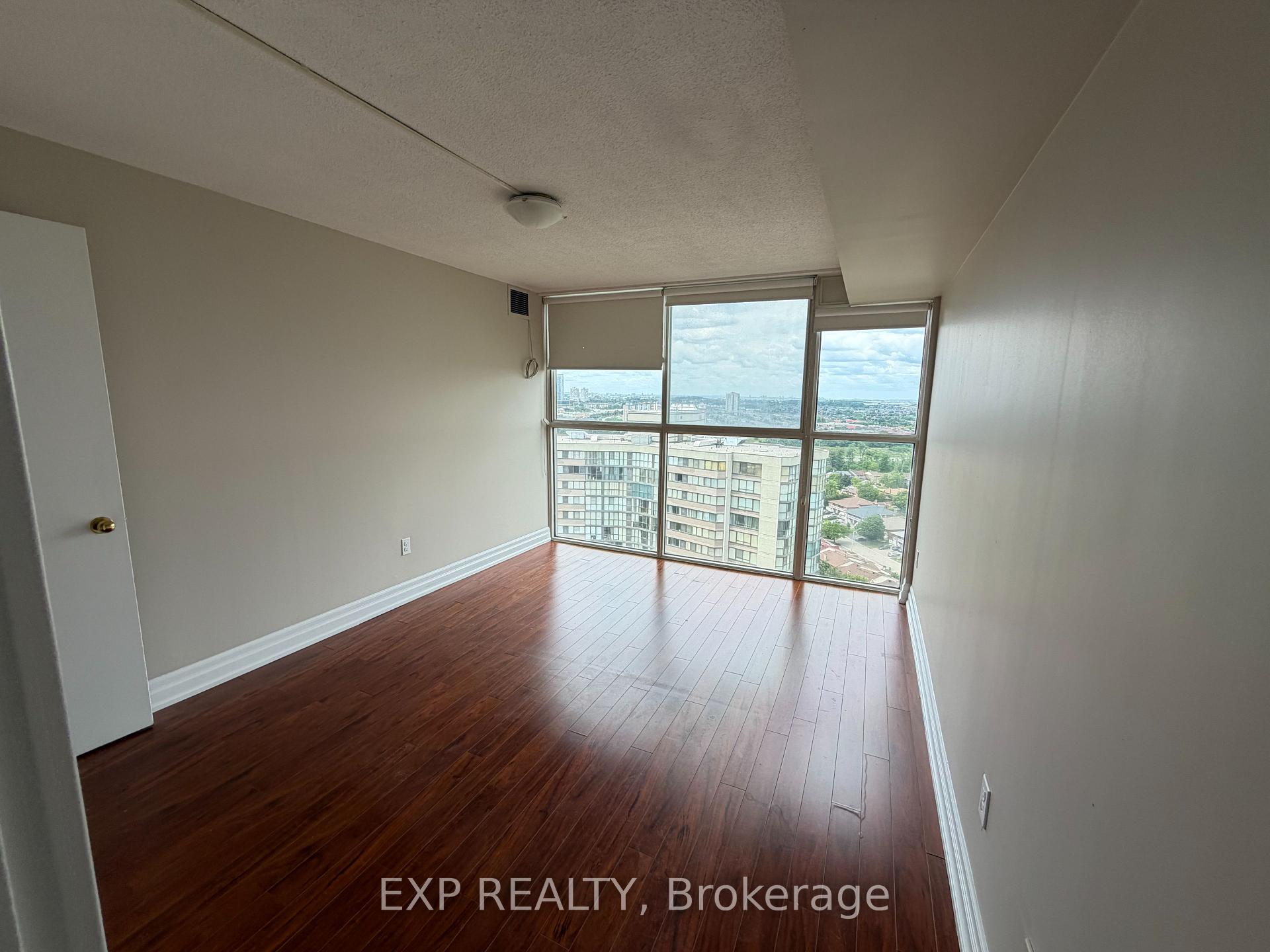 Photo 4 of Unit 2405, 4205 Shipp Drive, Mississauga, City Centre — HOMEH