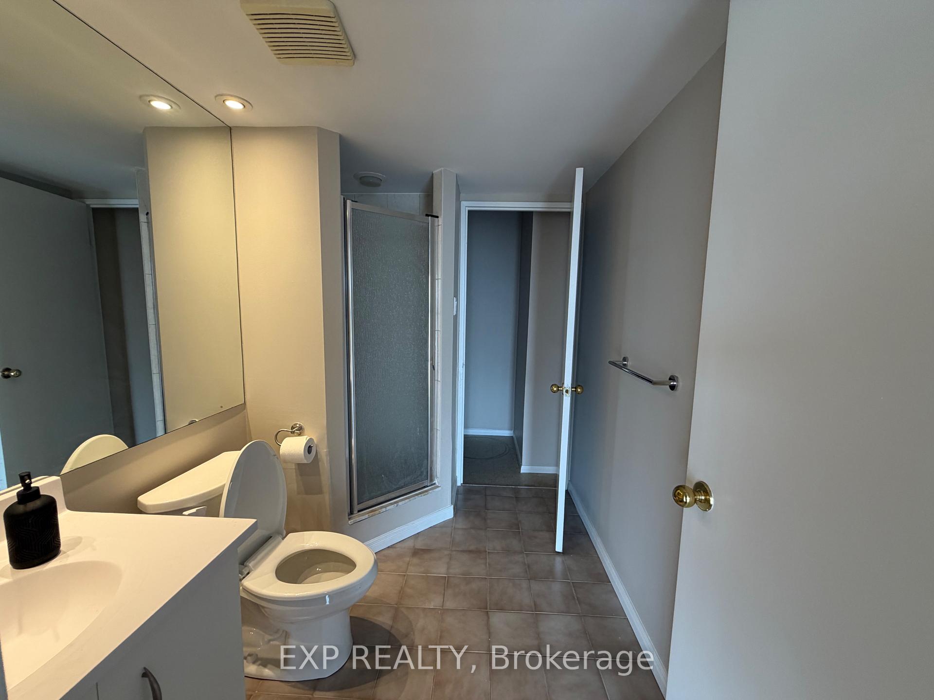 Photo 16 of Unit 2405, 4205 Shipp Drive, Mississauga, City Centre — HOMEH
