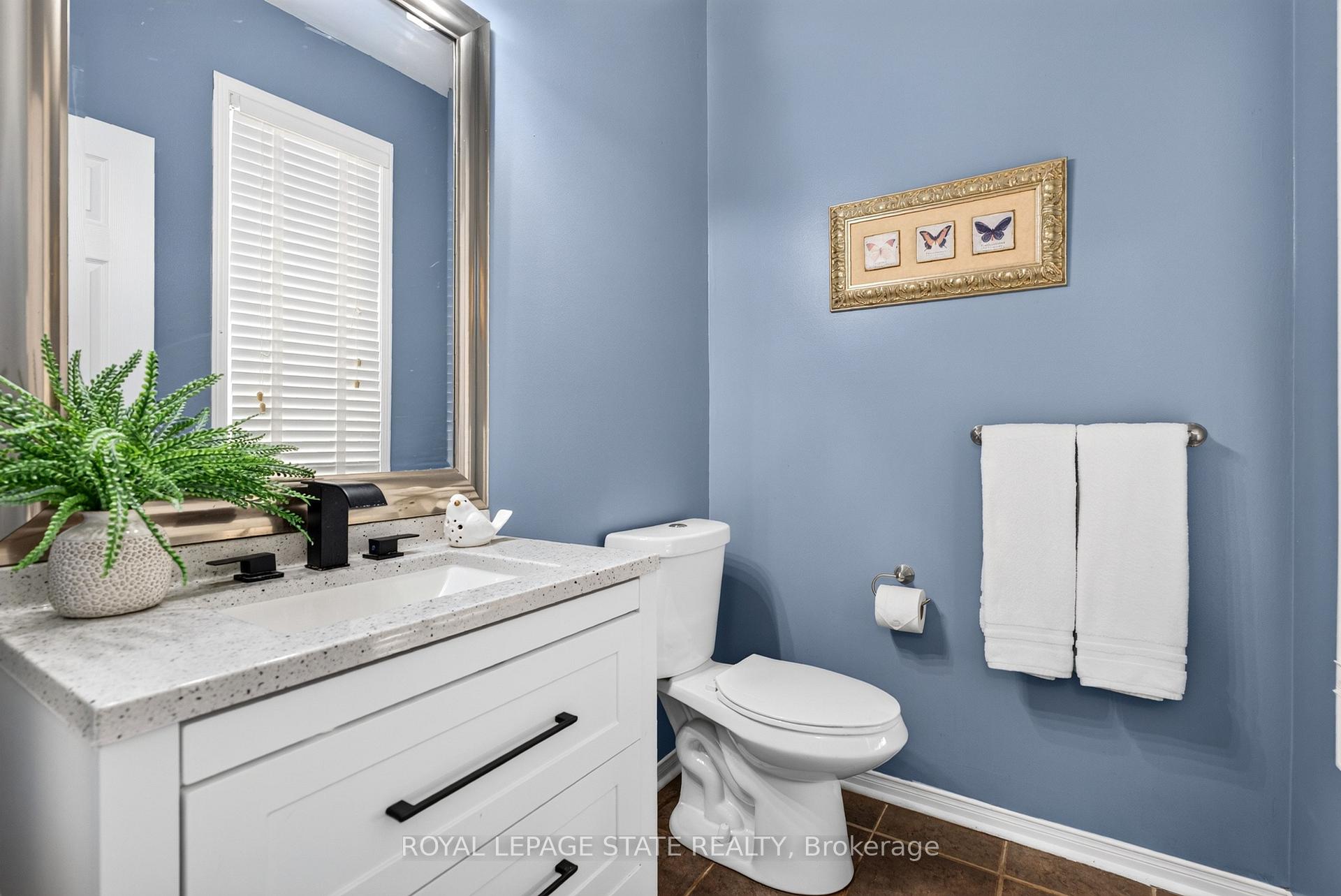 Photo 18 of 140 Fowler Drive, Hamilton, Binbrook — HOMEH