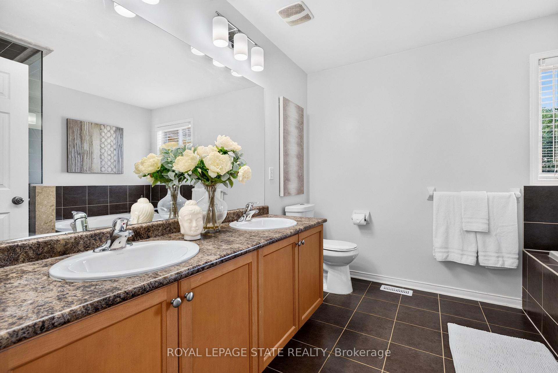 Photo 24 of 140 Fowler Drive, Hamilton, Binbrook — HOMEH