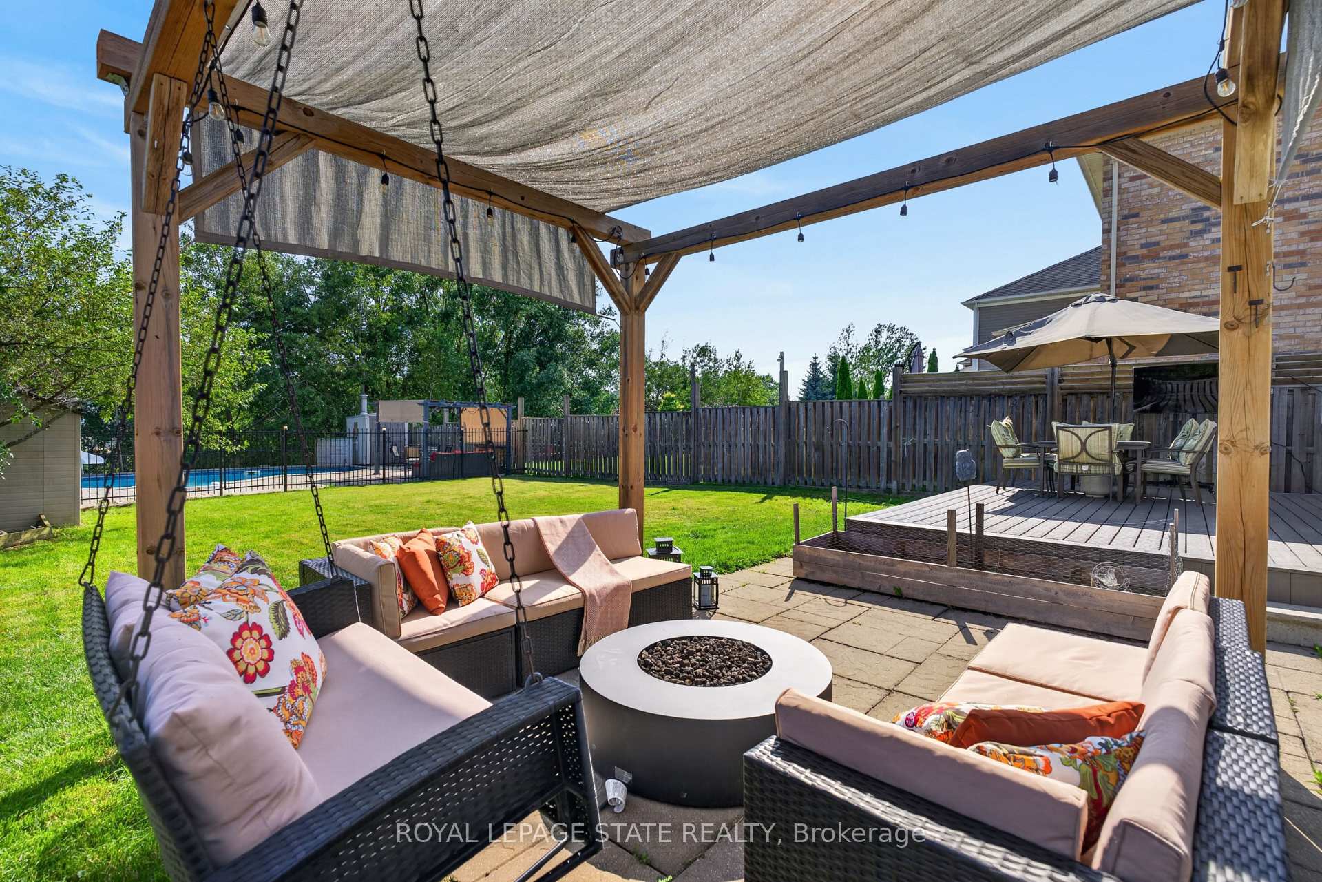 Photo 41 of 140 Fowler Drive, Hamilton, Binbrook — HOMEH