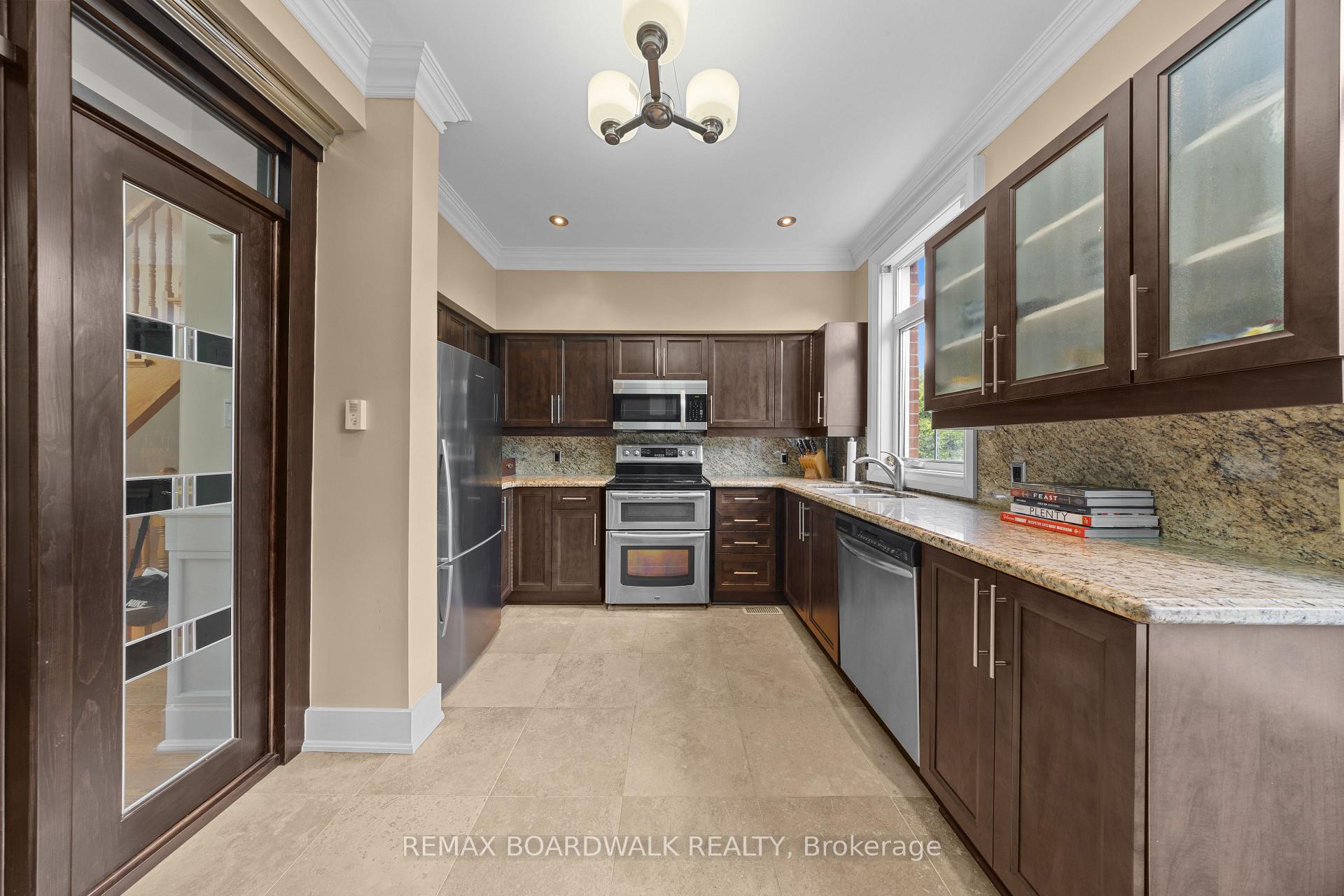 Photo 12 of 4 Harvey Street, Ottawa, Ottawa East — HOMEH