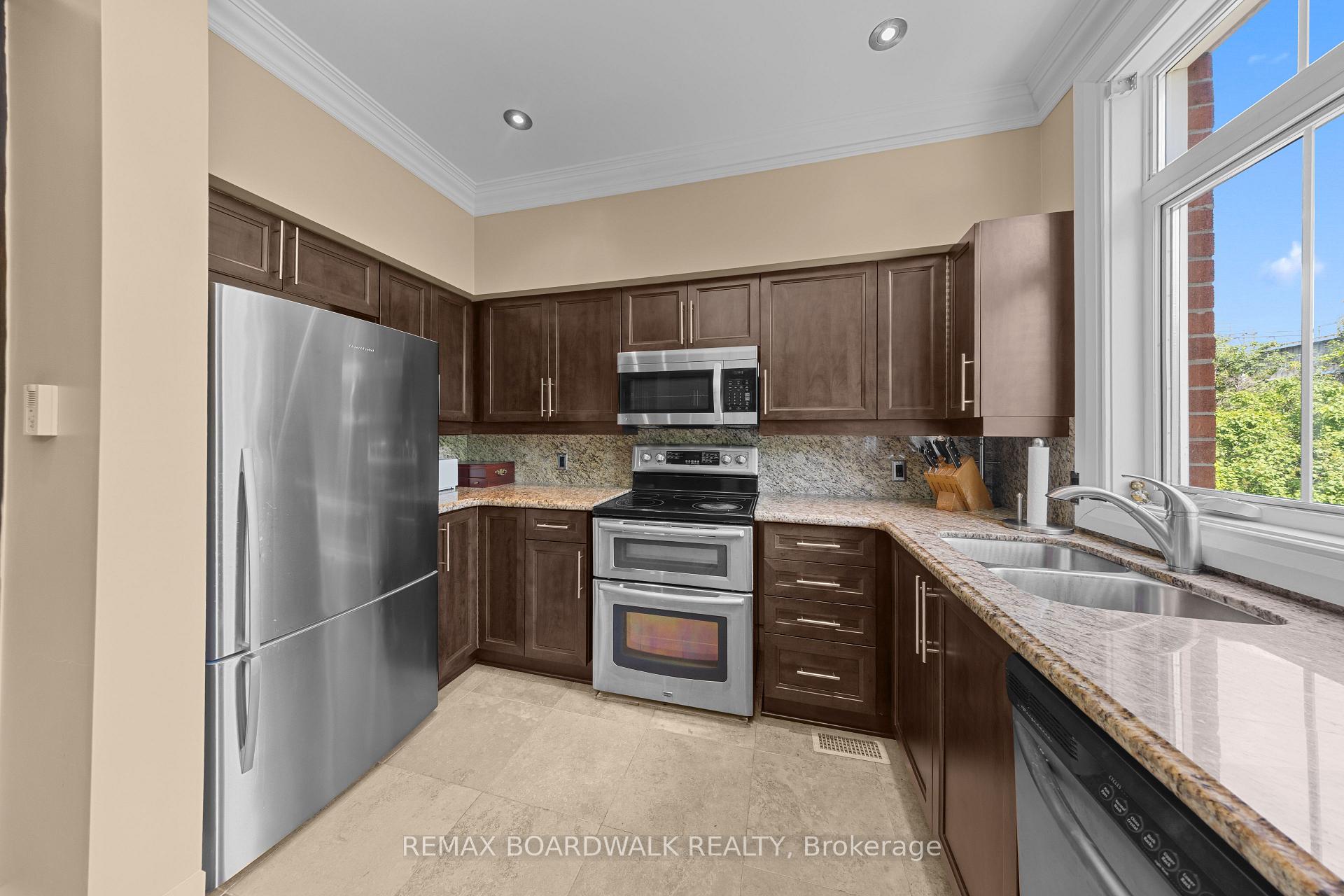 Photo 14 of 4 Harvey Street, Ottawa, Ottawa East — HOMEH