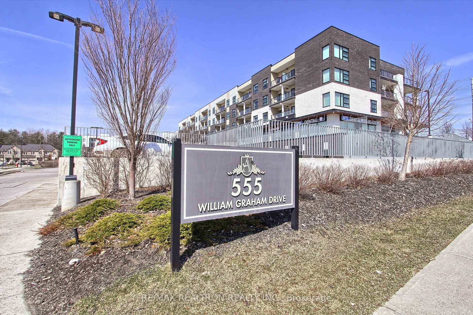 Photo 2 of Unit 242, 555 William Graham Dr, Aurora, Rural Aurora — HOMEH