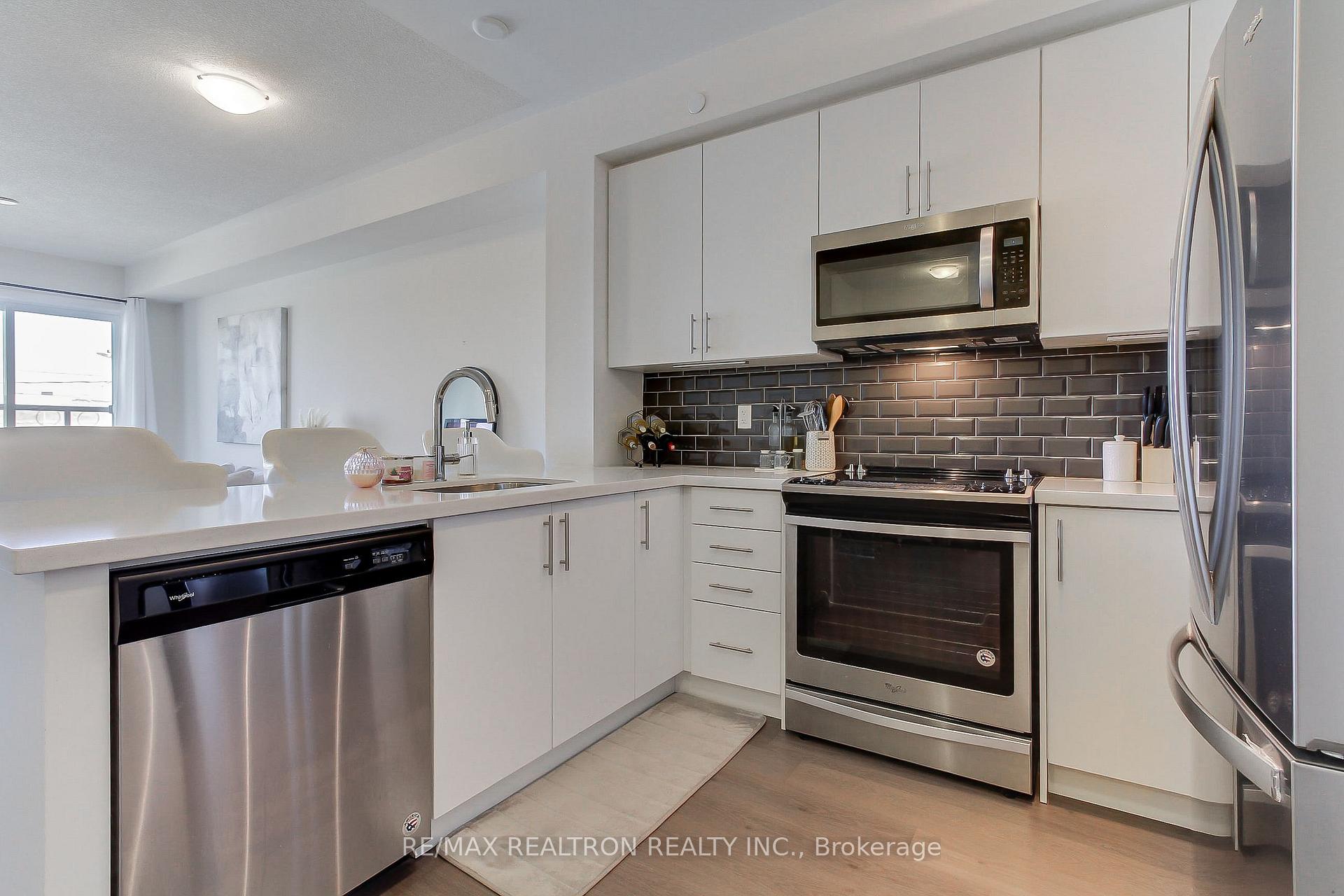 Photo 7 of Unit 242, 555 William Graham Dr, Aurora, Rural Aurora — HOMEH