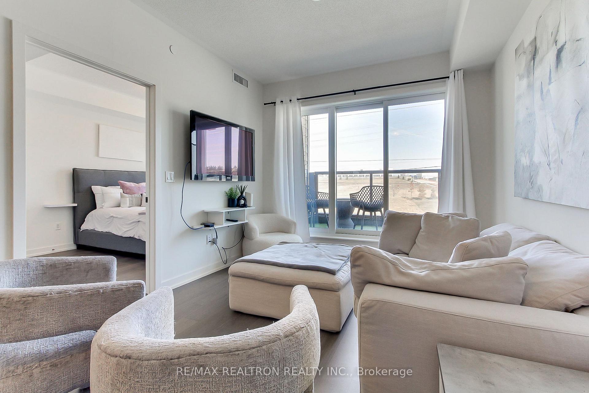 Photo 12 of Unit 242, 555 William Graham Dr, Aurora, Rural Aurora — HOMEH