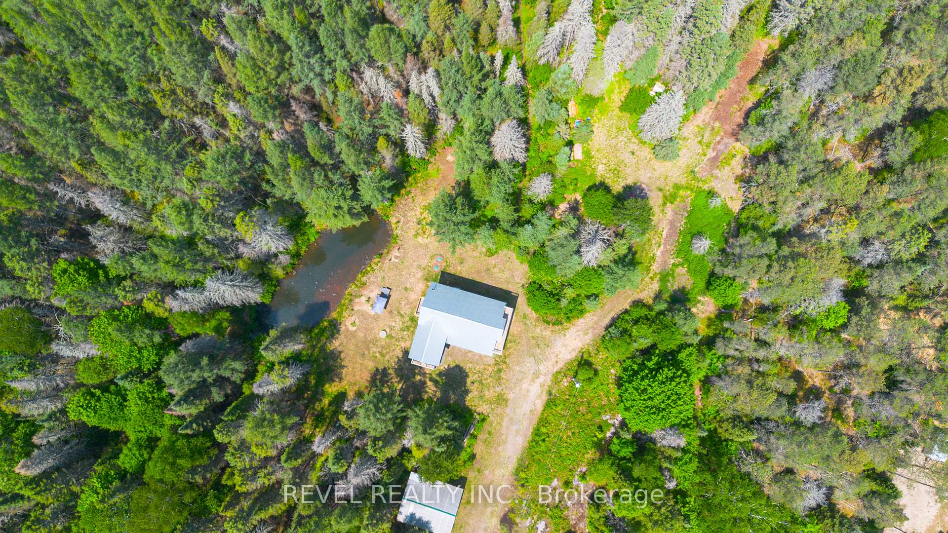 Photo 3 of 3994 Eagle Lake Road, Parry Sound Remote Area, Lount — HOMEH