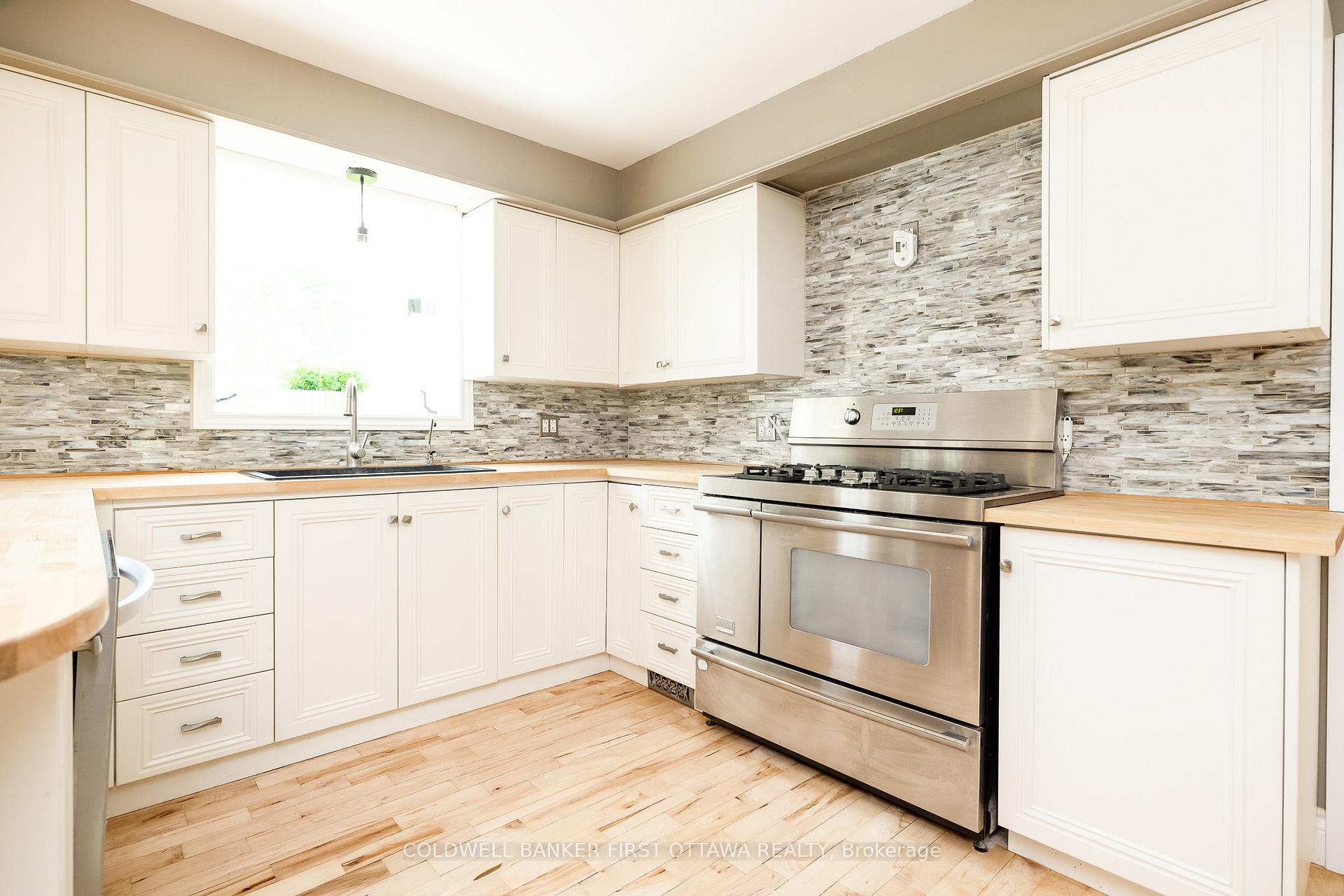 Photo 13 of 388 High Street, Beckwith, Beckwith Twp — HOMEH