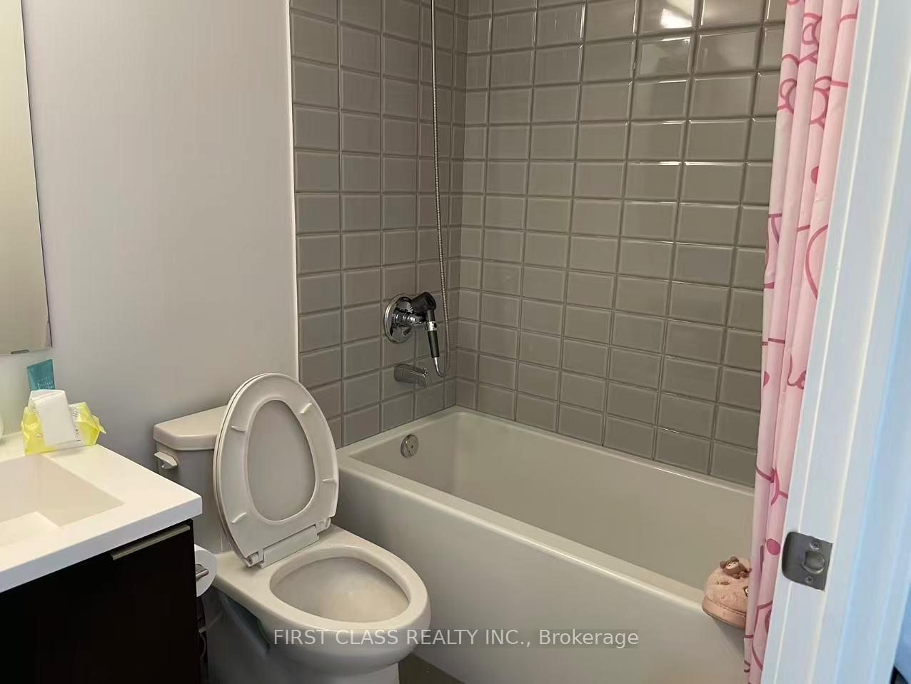 Photo 2 of Unit 610, 203 college Street, Toronto, Kensington-Chinatown — HOMEH