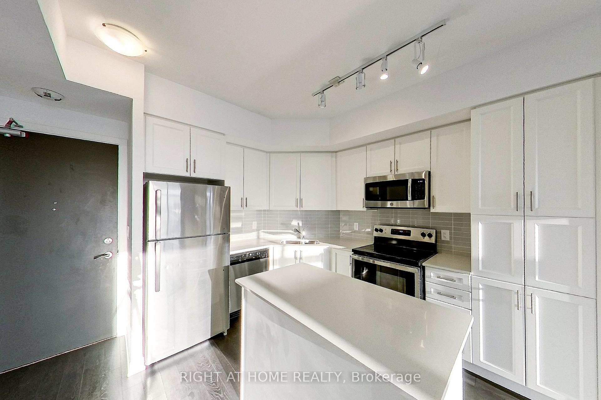Photo 4 of Unit 1003, 550 North Service Road, Grimsby, Grimsby Beach — HOMEH