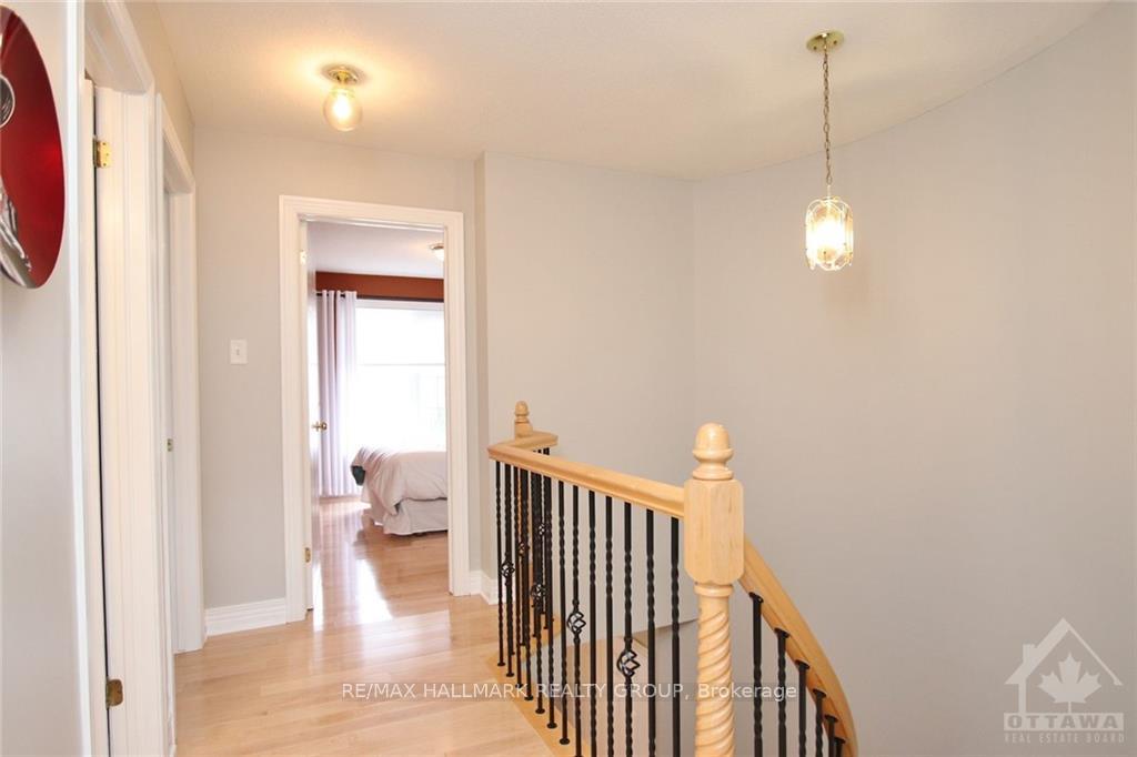 Photo 17 of 61 Scampton Drive, Ottawa, Kanata - Morgan's Grant/South March — HOMEH