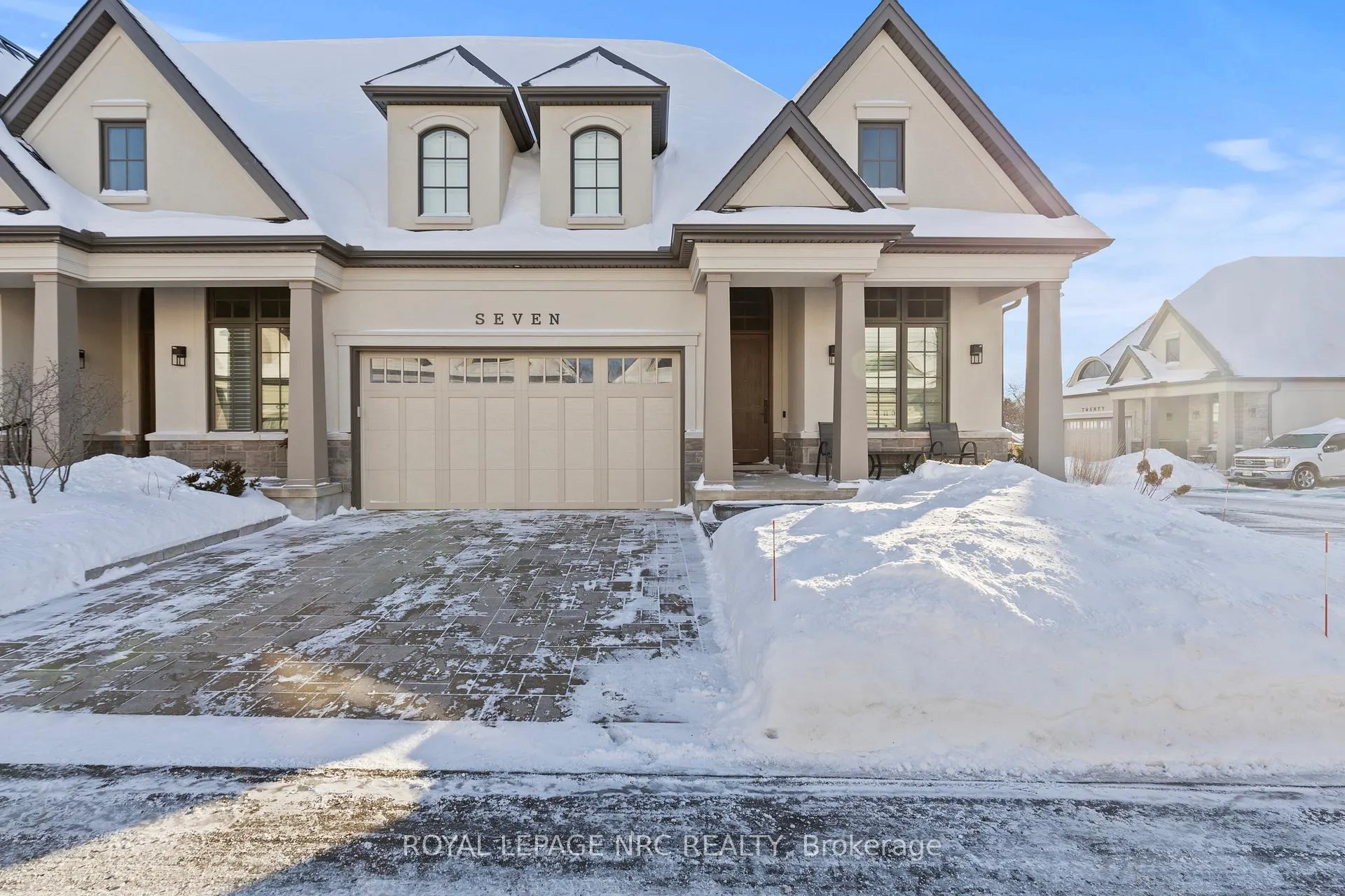Front of Unit 7, 190 Canboro Road