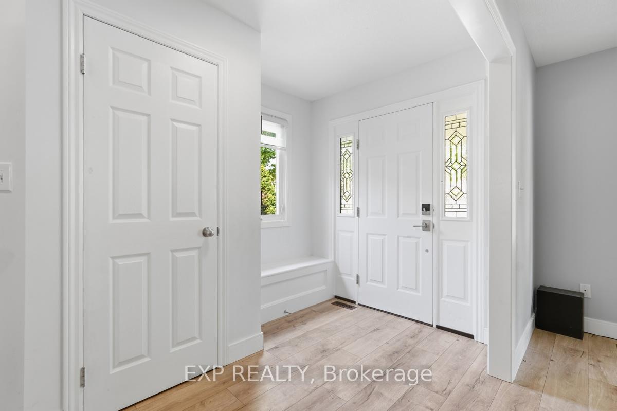 Photo 4 of 29 Augusta Crescent, St. Thomas — HOMEH