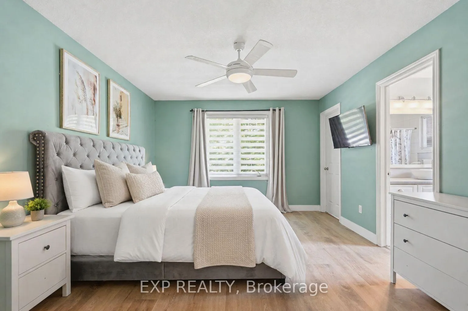 Photo 21 of 29 Augusta Crescent, St. Thomas — HOMEH