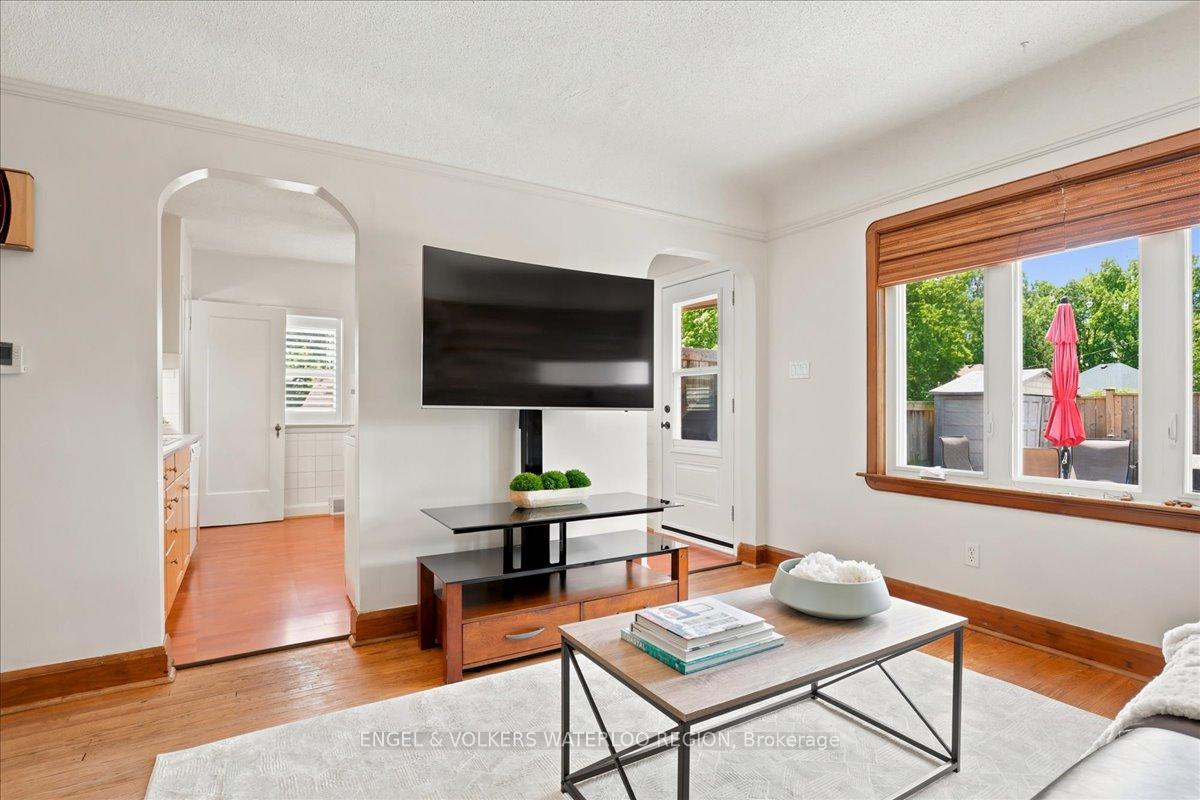 Photo 11 of 100 Stirling Avenue S, Kitchener, King East — HOMEH