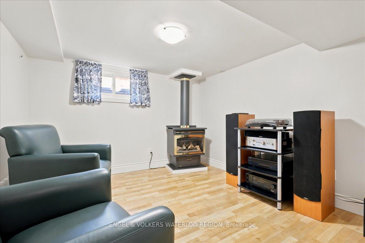 Photo 19 of 100 Stirling Avenue S, Kitchener, King East — HOMEH