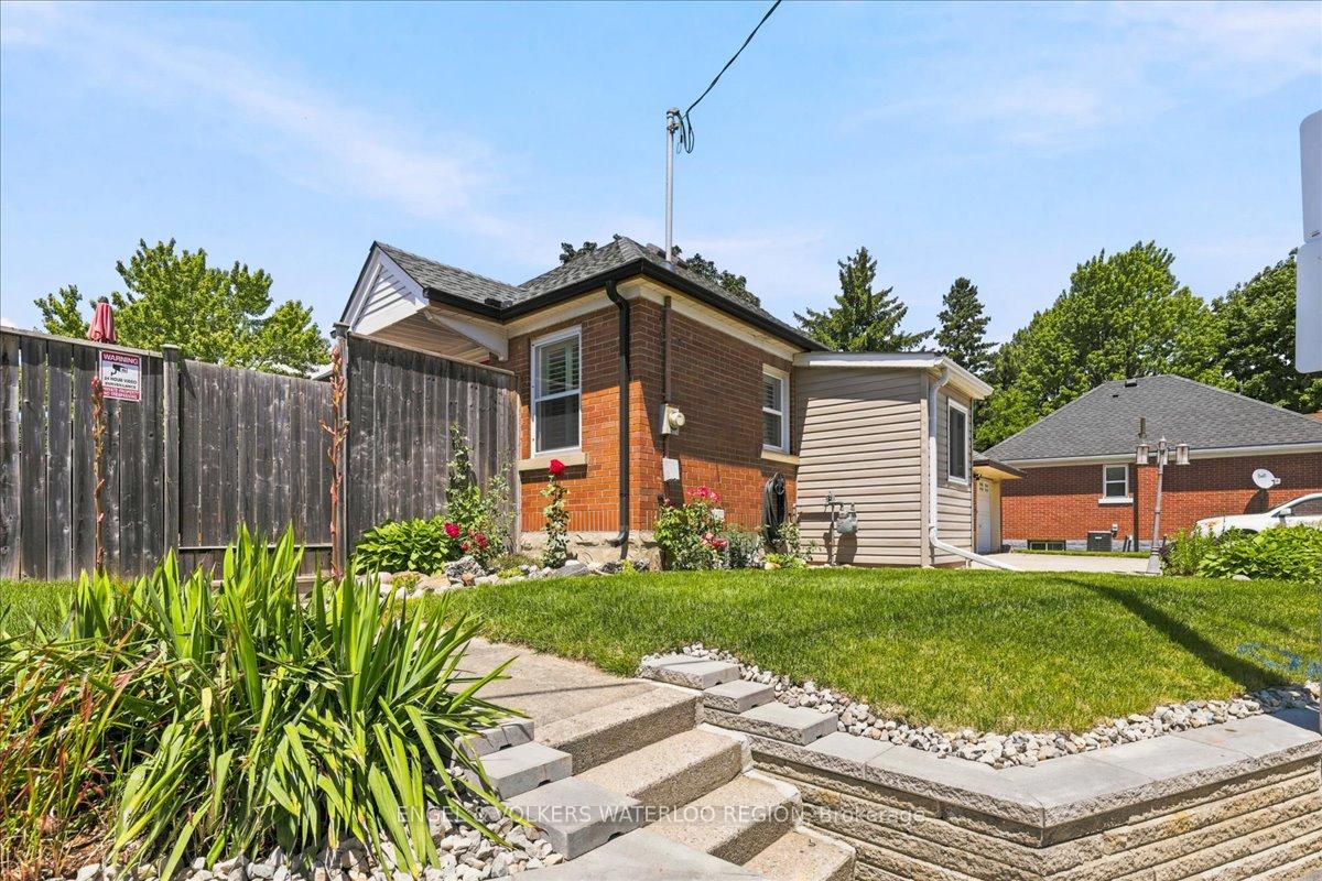 Photo 33 of 100 Stirling Avenue S, Kitchener, King East — HOMEH