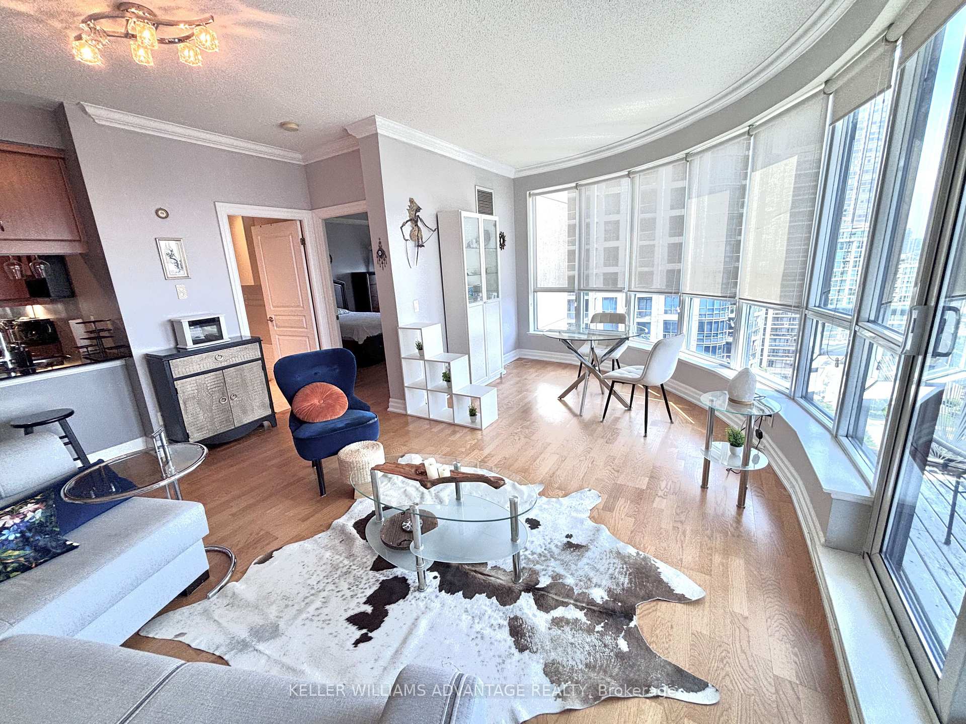 Front of Unit 1203, 2087 Lake Shore Boulevard W