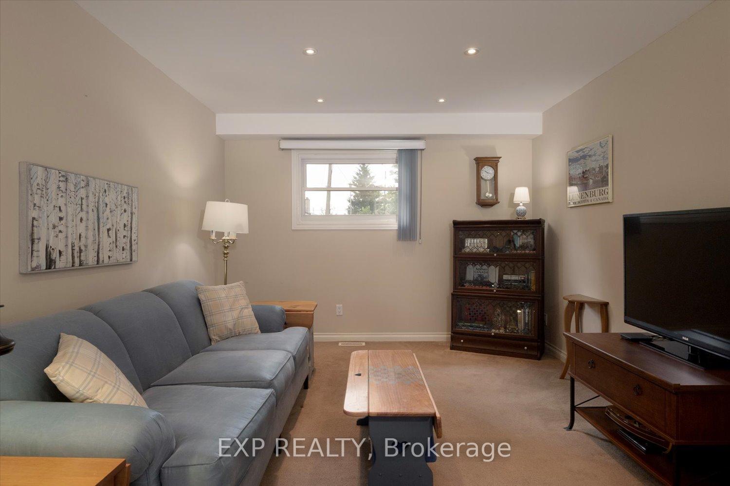 Photo 16 of 14 The Birches Street, London, South T — HOMEH