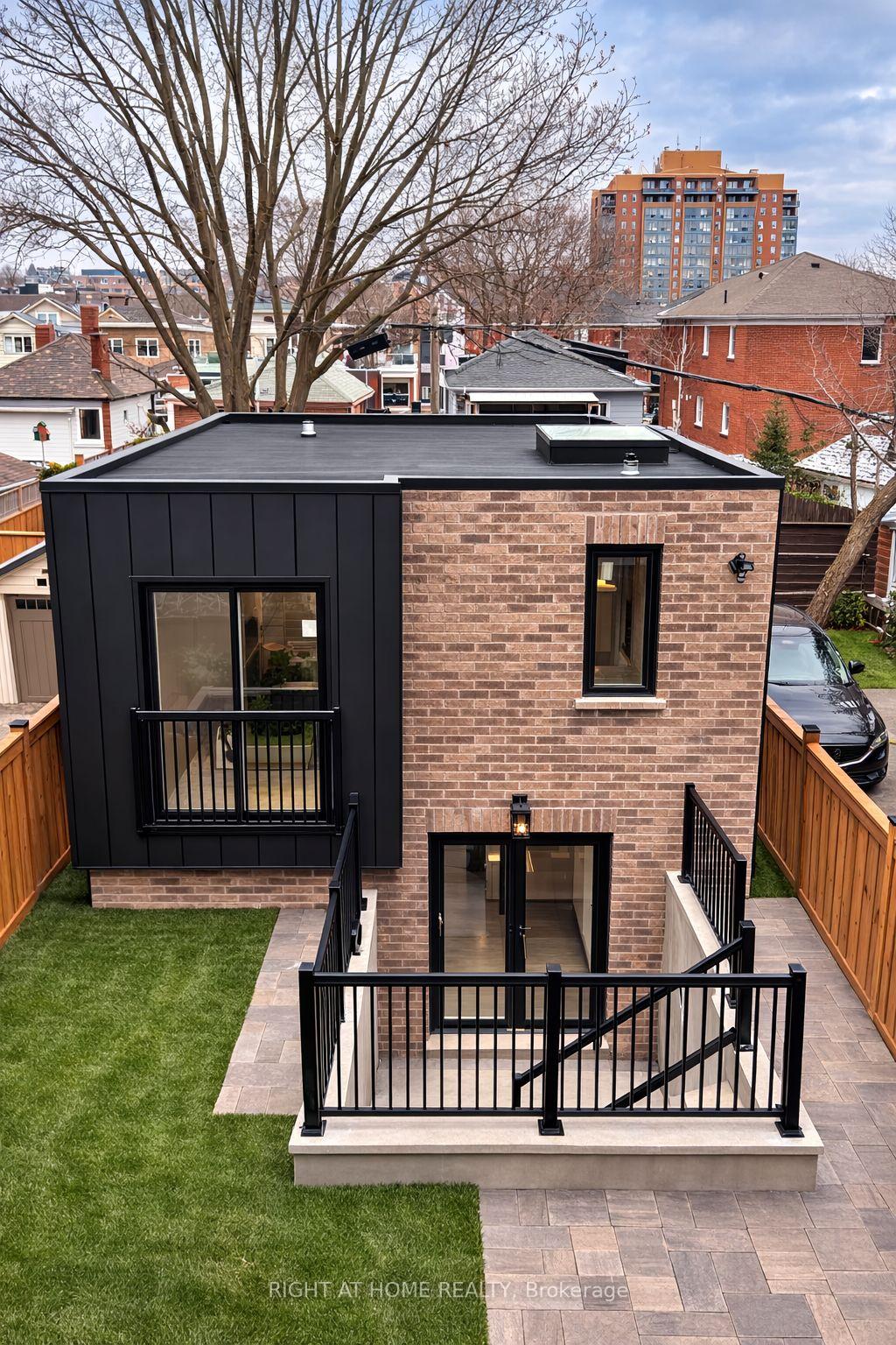 Photo 1 of Unit 4 (Garden Suite), 39 Fifteenth Street, Etobicoke, New Toronto — HOMEH