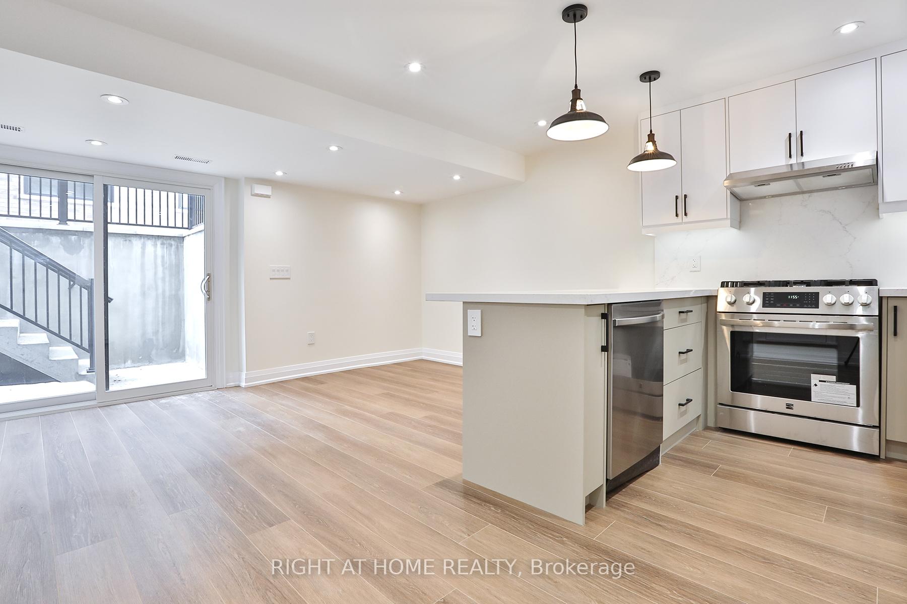Photo 5 of Unit 4 (Garden Suite), 39 Fifteenth Street, Etobicoke, New Toronto — HOMEH